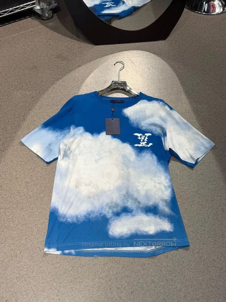 Louis Vuitton Louis Vuitton Blue Sky White Cloud Short. Size US XXL / EU 58 / 5 - 1 Thumbnail