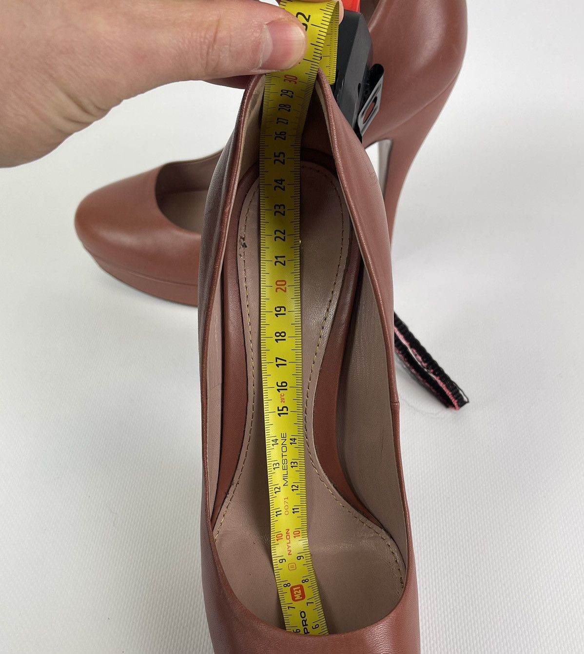 Designer Gucci Patent Leather Platform Pumps Heels Shoes Size 38.5 Size US 8.5 / IT 38.5 - 12 Thumbnail