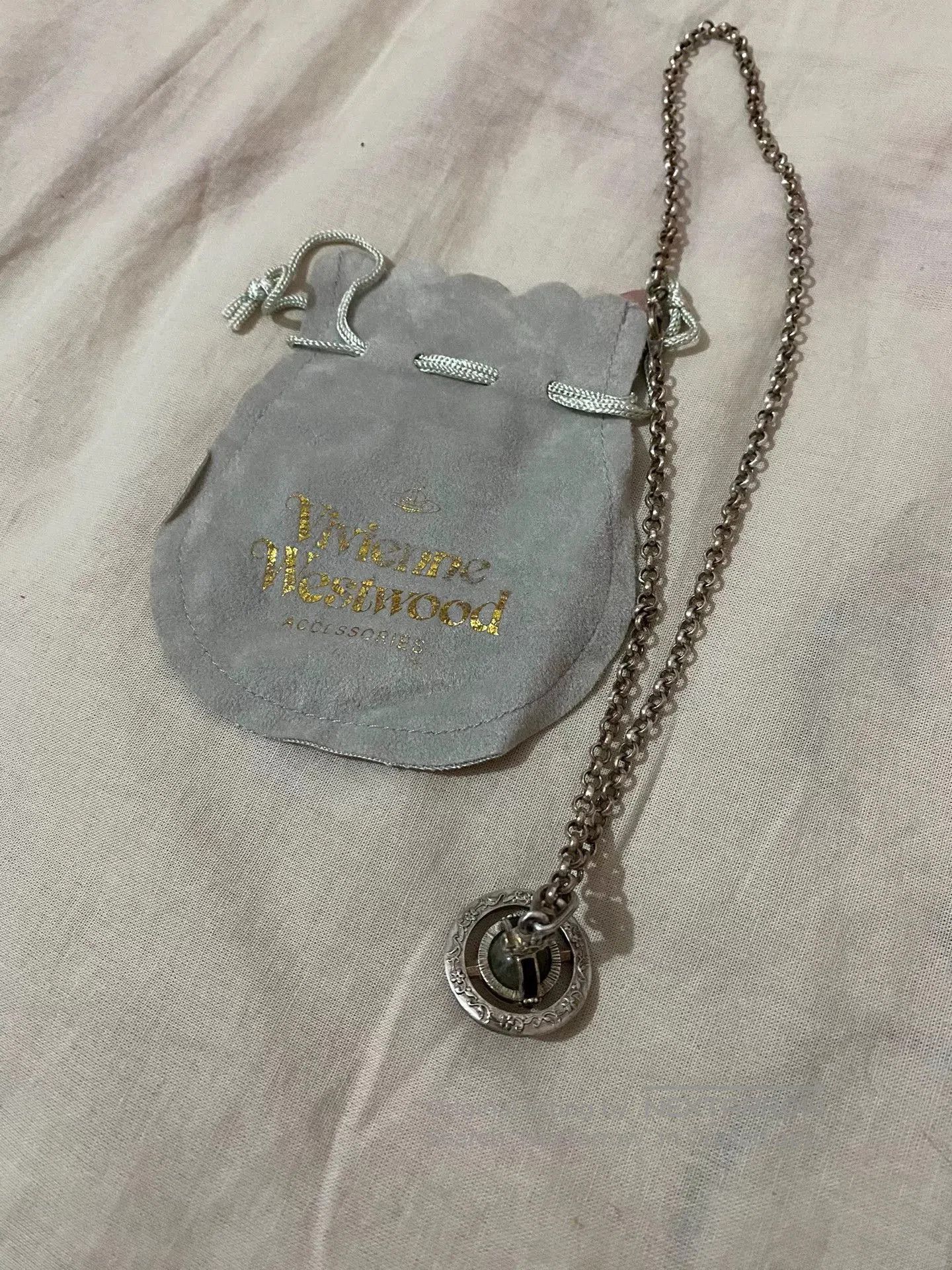 Vivienne Westwood vivienne westwood orb necklace with embossed detail. Size ONE SIZE - 1 Thumbnail