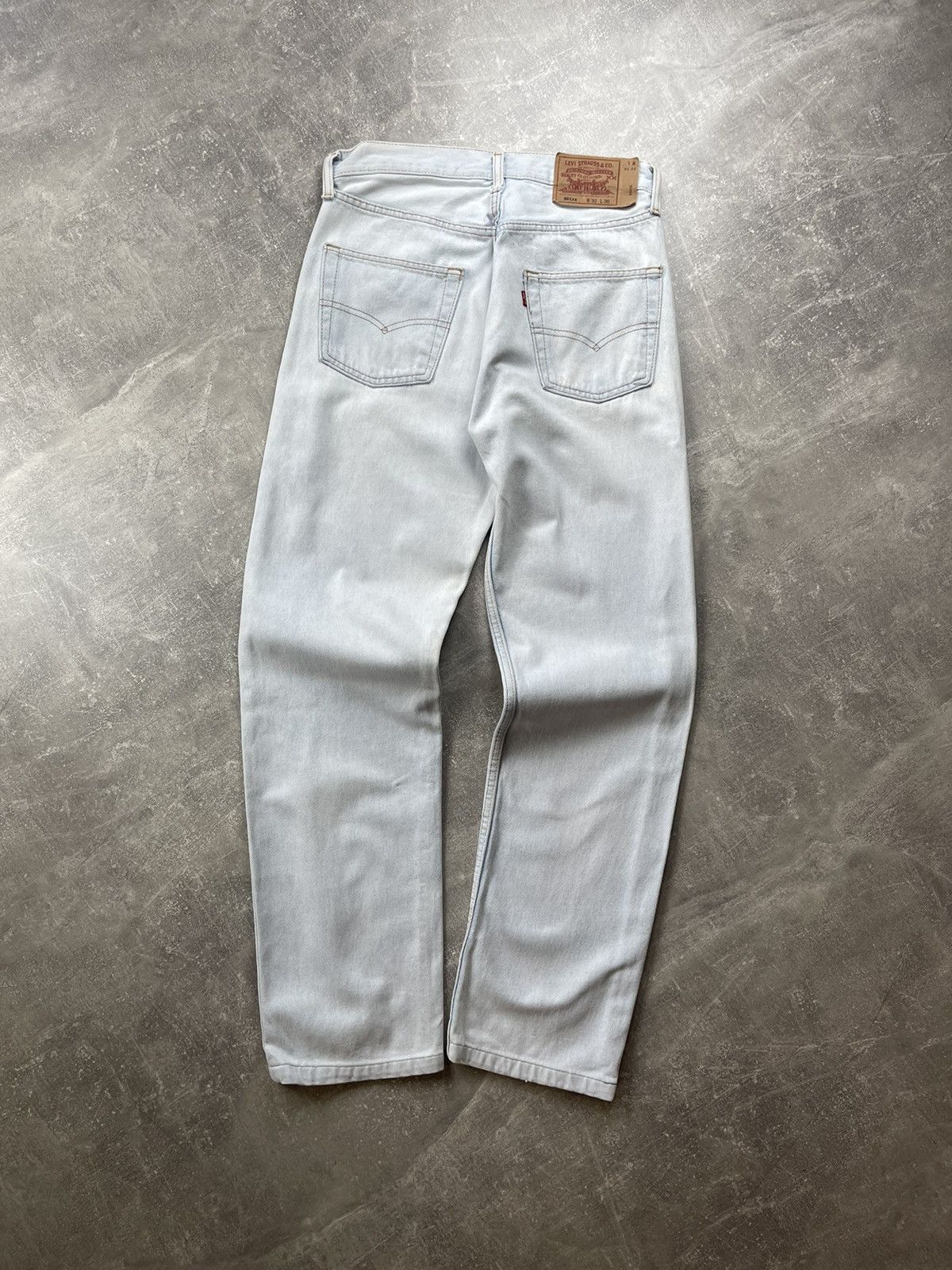 Levi's × Vintage Vintage Levi's 501xx Jeans USA Made Light Wash 90s Button Size US 32 / EU 48 - 2 Thumbnail