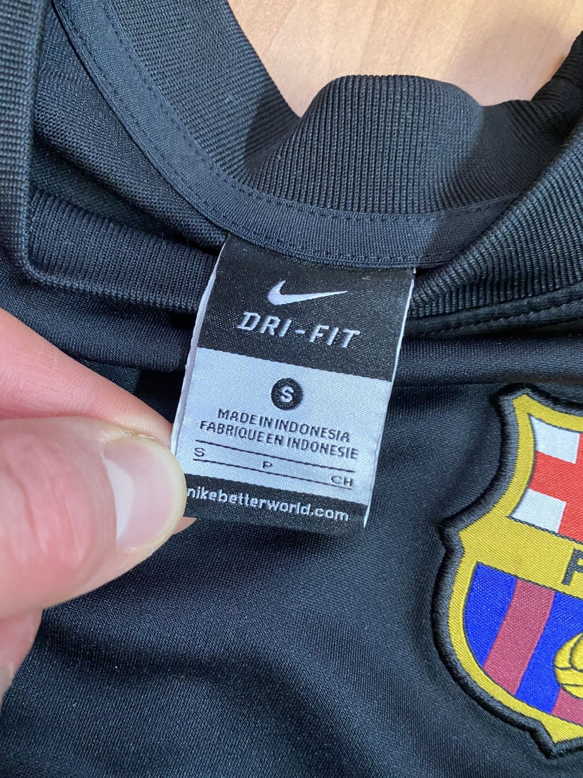 Nike Nike Barcelona 2011/12 Away Football Shirt Soccer Jersey Size US S / EU 44-46 / 1 - 7 Thumbnail