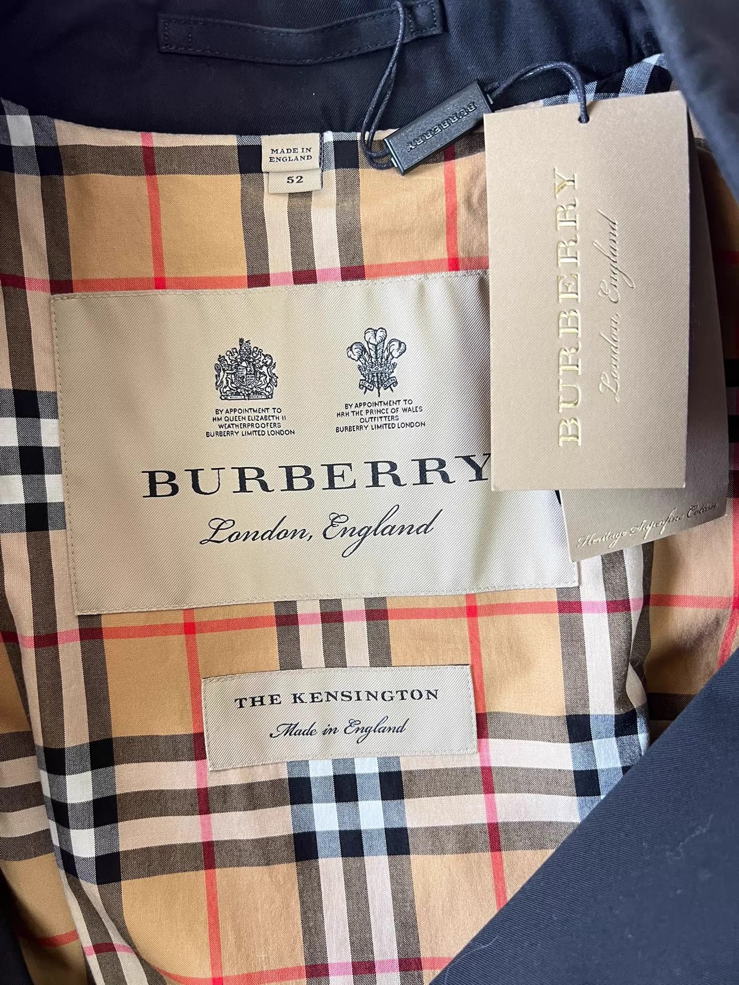 Burberry Burberry Men's Kensington Trench Coat Size 52 Size US L / EU 52-54 / 3 - 5 Thumbnail