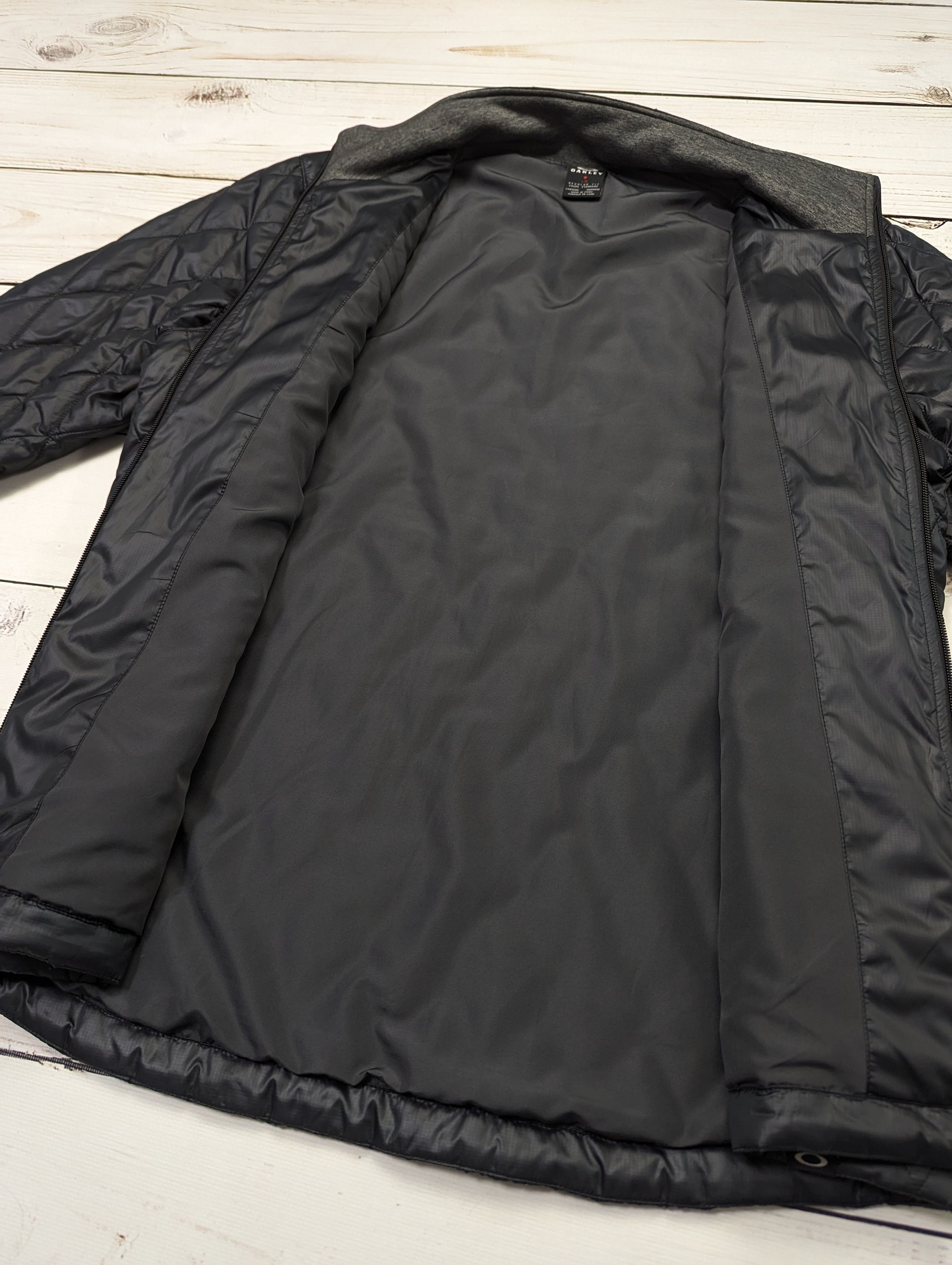Oakley × Vintage Oakley vintage quilted puffer jacket size L Size US L / EU 52-54 / 3 - 9 Thumbnail