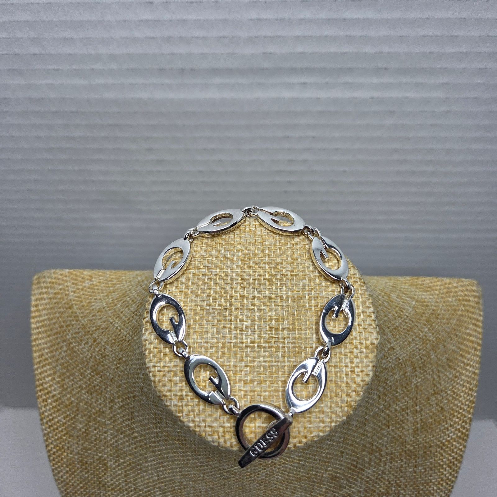 Guess Guess Silver-Tone G Link Toggle Clasp Bracelet Jewelry 7.5" Size ONE SIZE - 3 Thumbnail