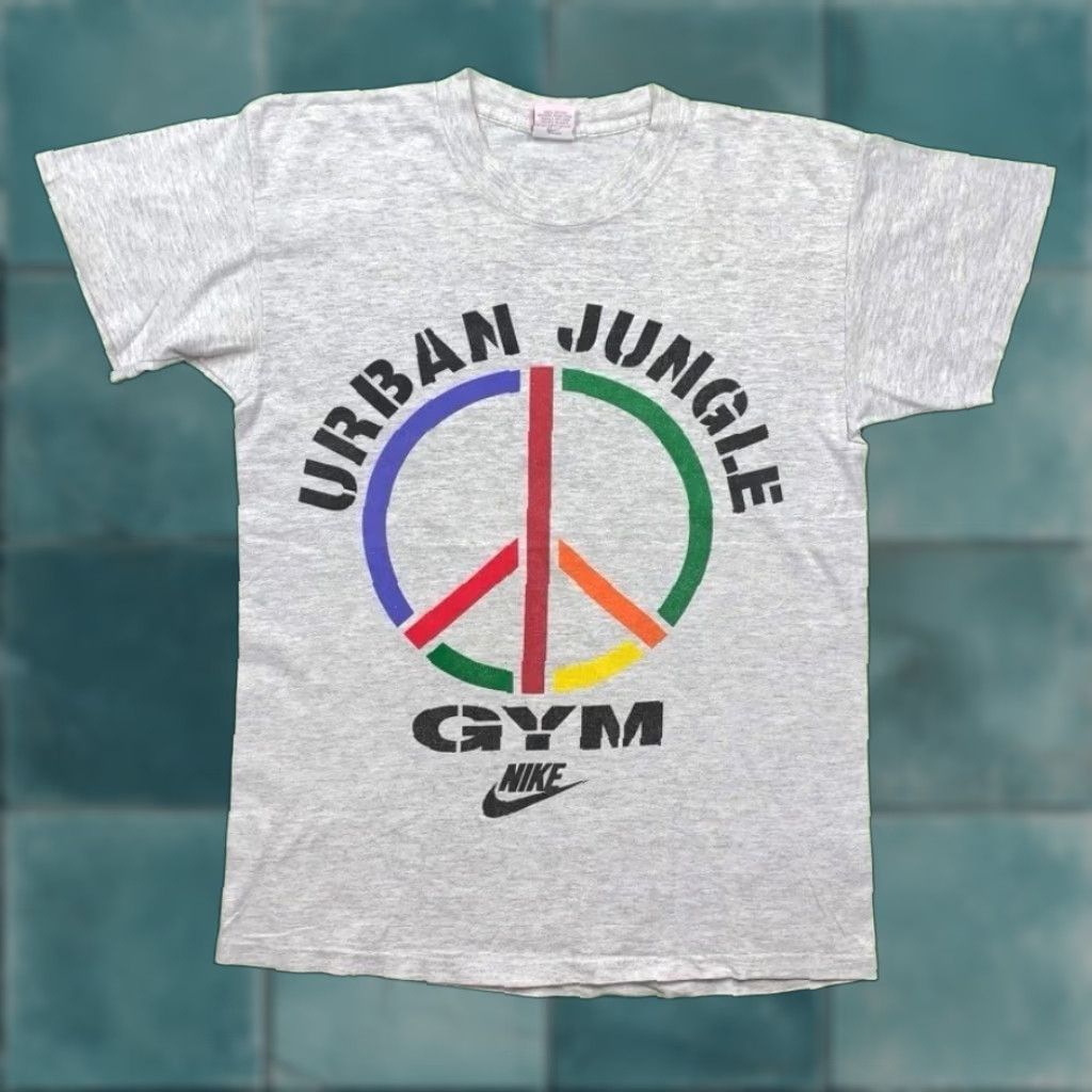 Vintage Nike T Shirt Crew Neck Short Sleeve Gray USA Graphic Tee Mens Medium 90s 80s 70s Sportswear/Beach Logo