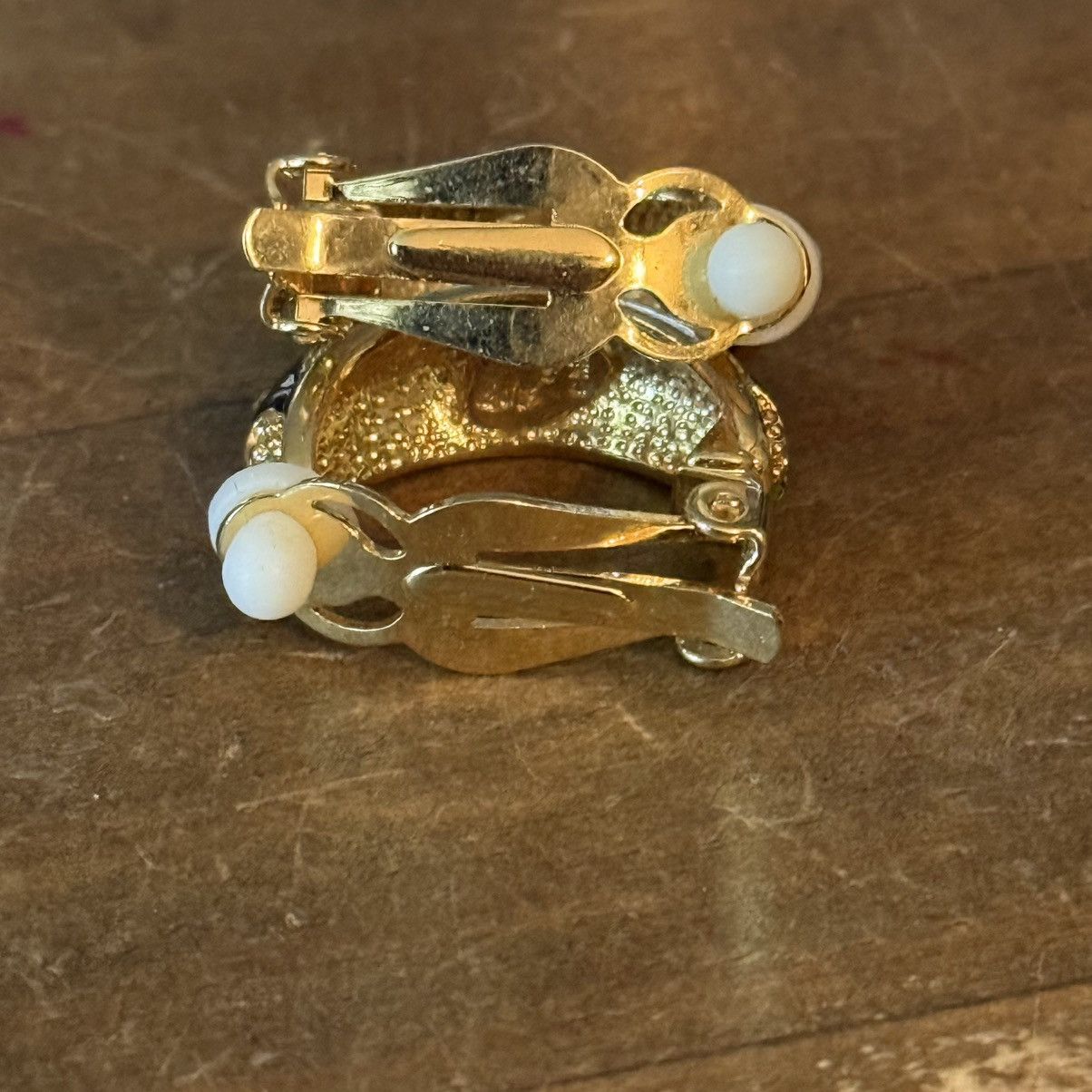 Vintage Vintage gold tone crystal leopard print clip on hoop earring Size ONE SIZE - 5 Thumbnail