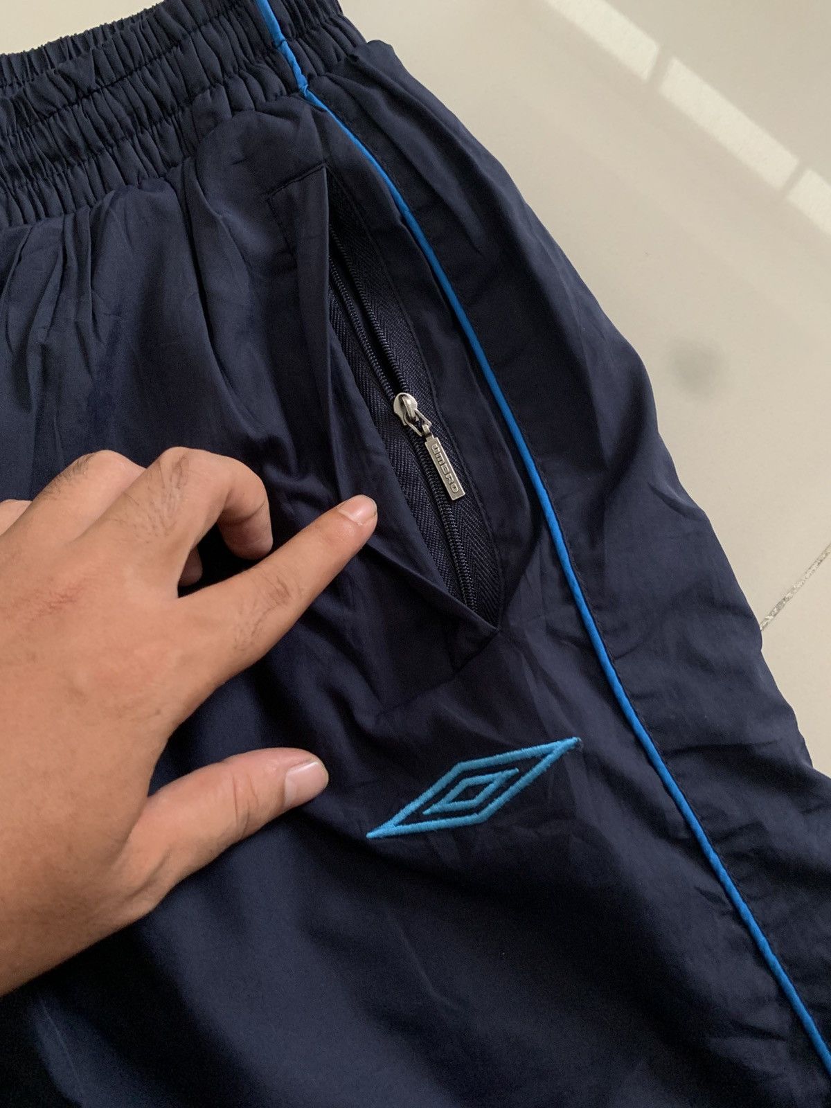 Umbro Vintage Umbro Y2k Baggy Trackpants Size US 34 / EU 50 - 7 Thumbnail