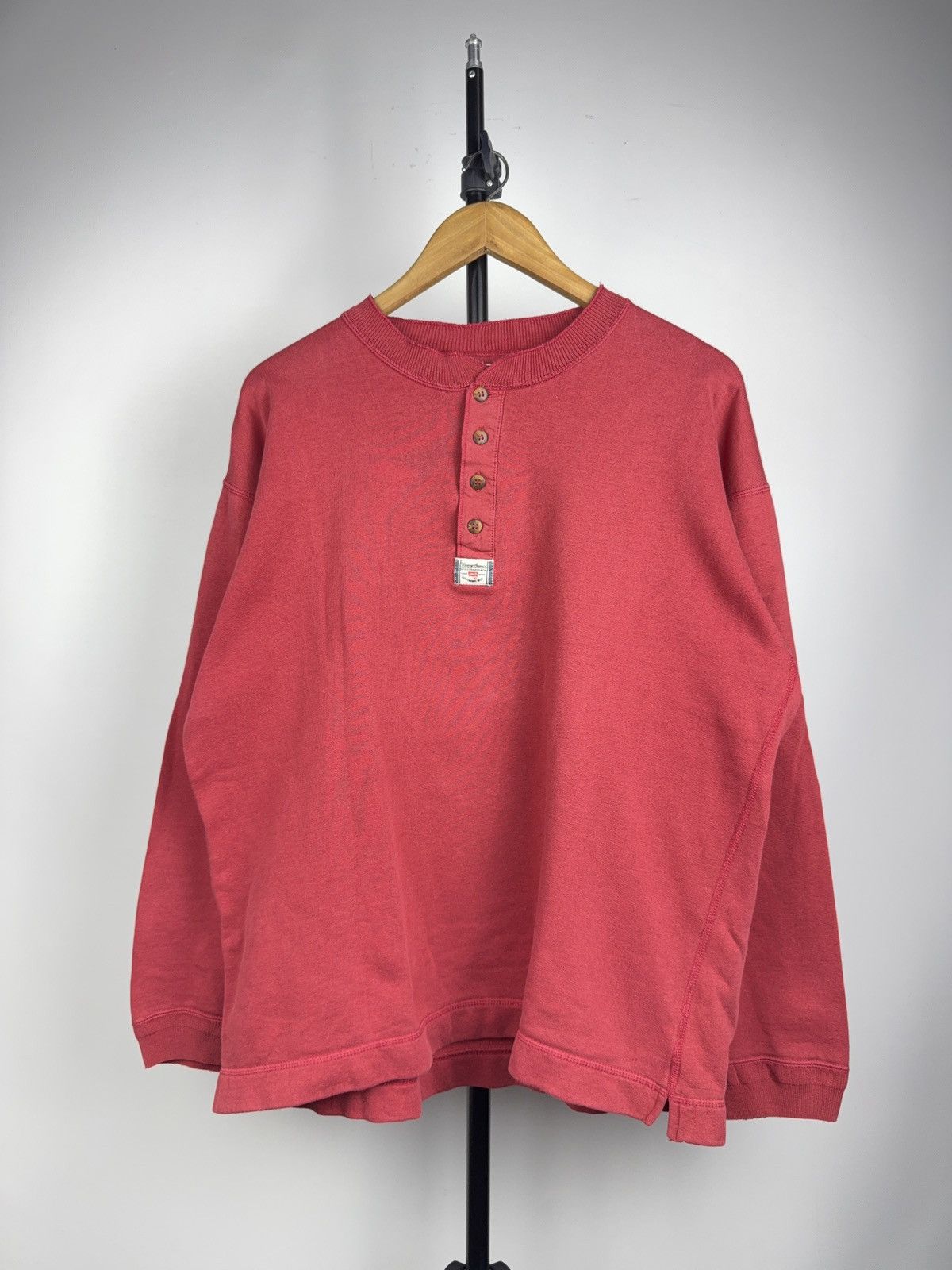 Levi's 90s Vintage Levi’s Red Henley Sweatshirt Made in Portugal Size US L / EU 52-54 / 3 - 1 Thumbnail