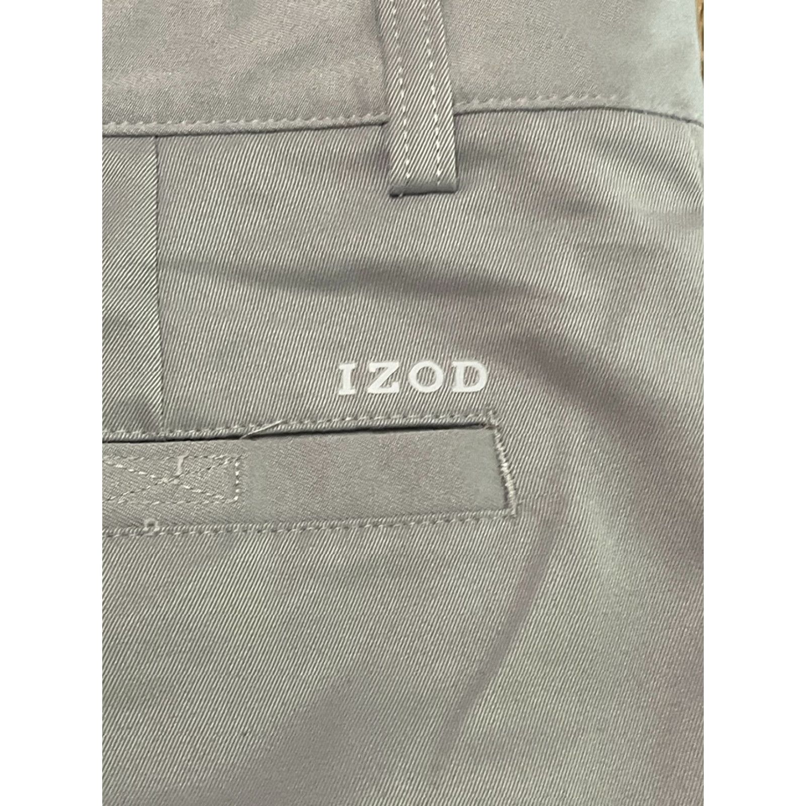Izod IZOD Golf Shorts Mens Size 36 Gray Zip Cargo Pockets Chino Flat Front Regular K D Size US 36 / EU 52 - 5 Thumbnail