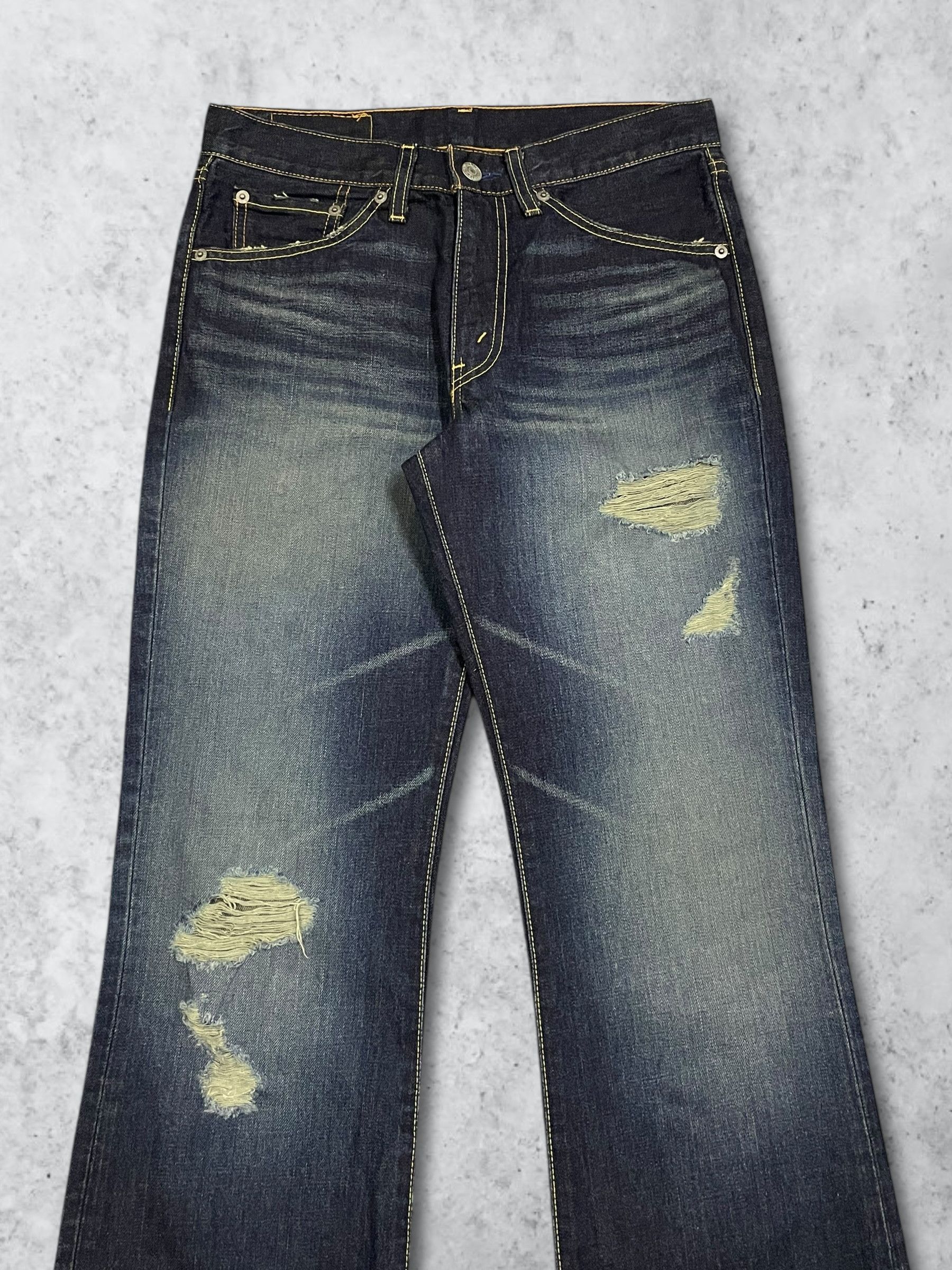 Levi's Vintage Y2K Levi’s Distressed Dark Blue Washed Bootcut Jeans Size US 29 - 2 Thumbnail