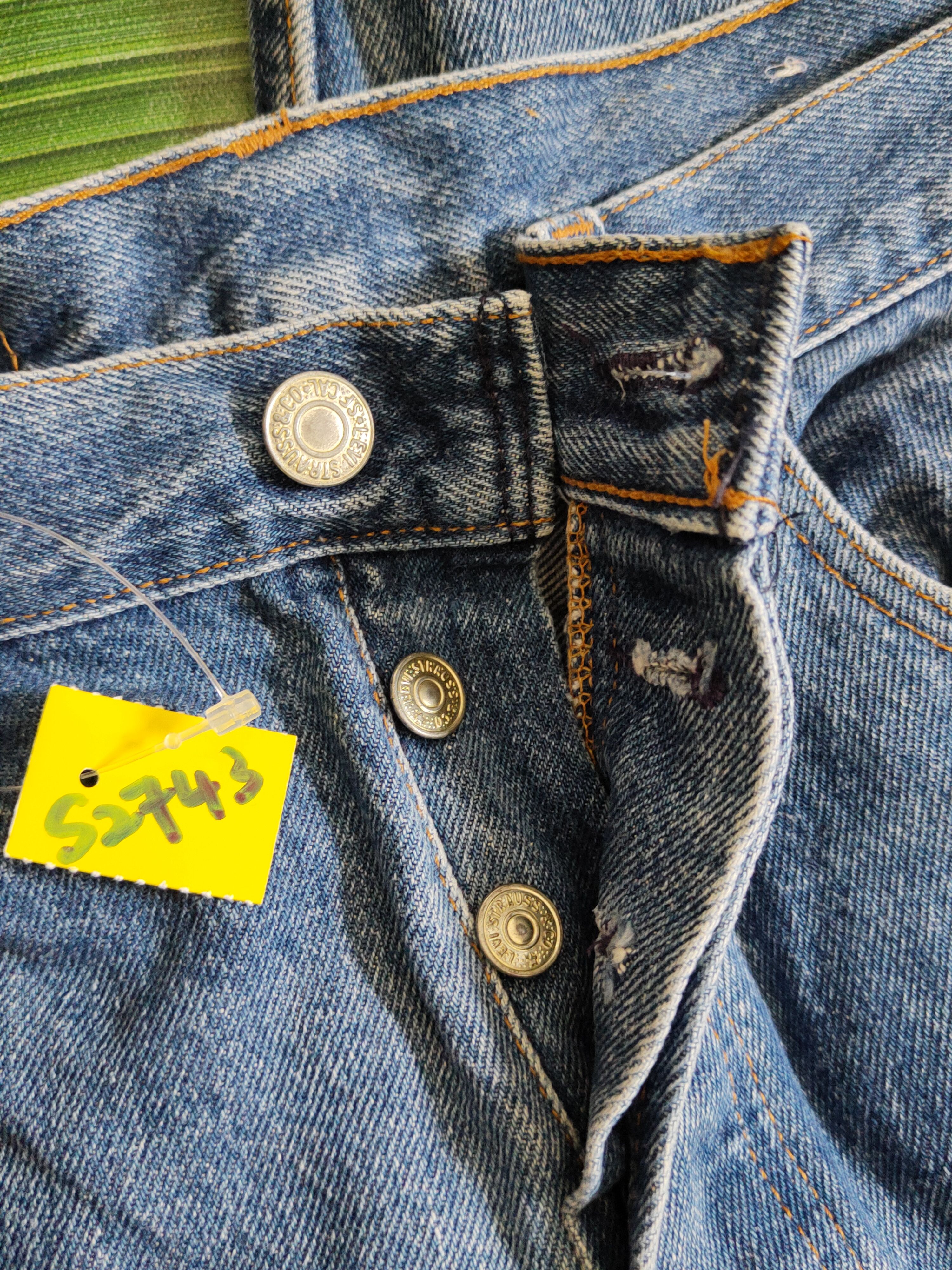 Levi's 80' vintage 501 Levi's Blue Distressed Ripped Jeans #S2743 Size US 33 - 18 Thumbnail