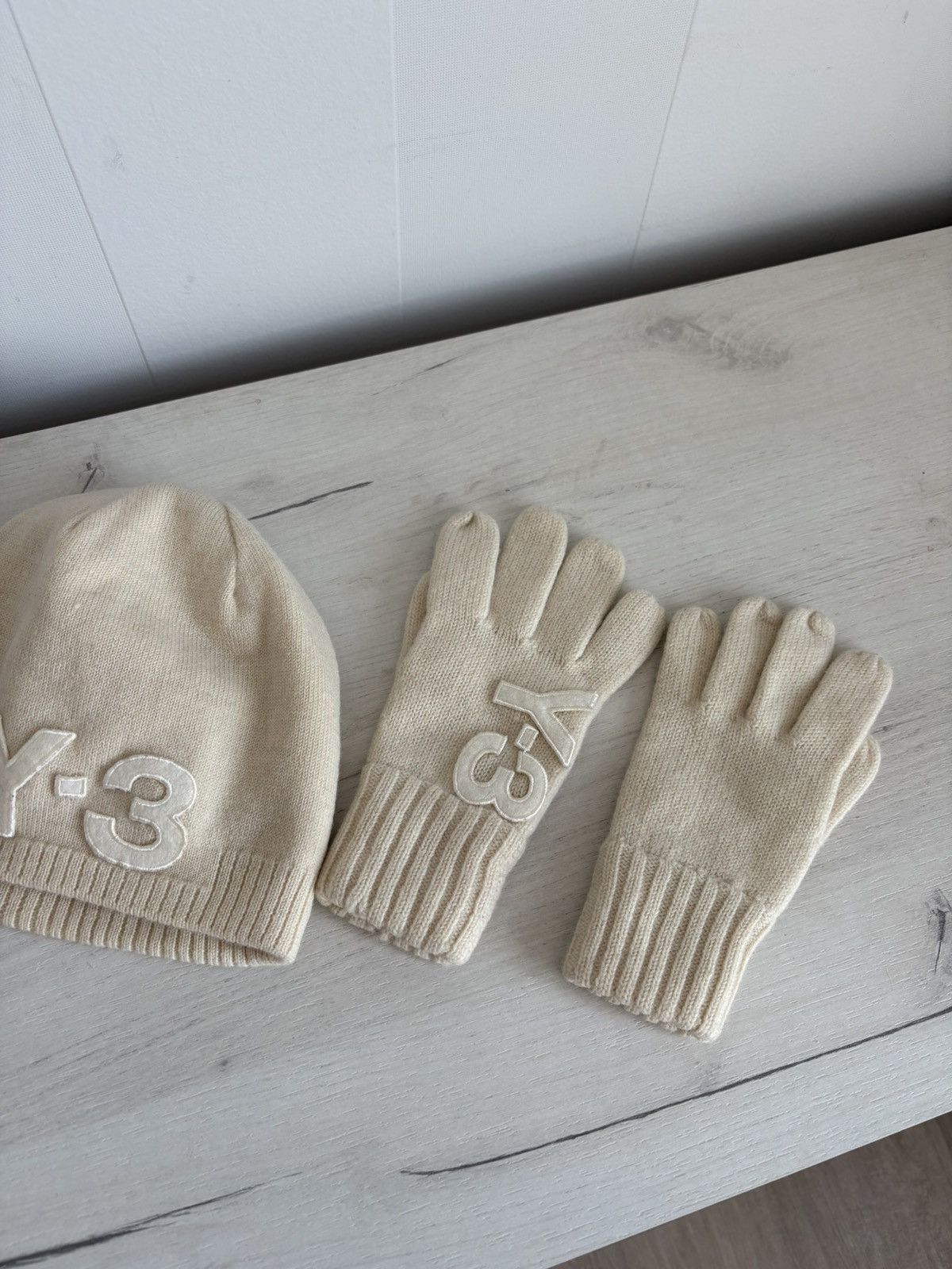 Yohji Yamamoto Y-3 Yohji Yamamoto Knit Beanie Hat & Gloves Set Cream Size S Size ONE SIZE - 2 Thumbnail