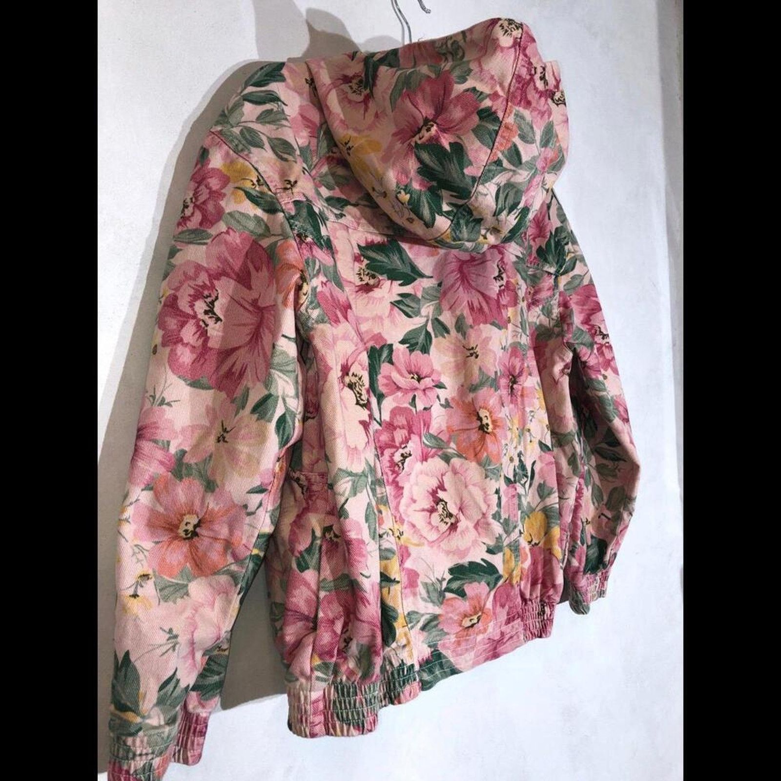Urban Outfitters Jacket Floral denim hooded zip up jacket BDG Size M / US 6-8 / IT 42-44 - 1 Thumbnail