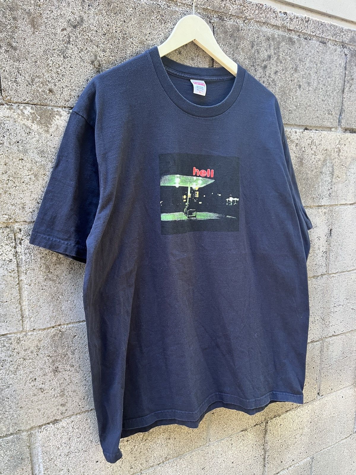 Supreme Supreme ‘Hell’ Graphic Tee FW23 Size US XL / EU 56 / 4 - 1 Thumbnail