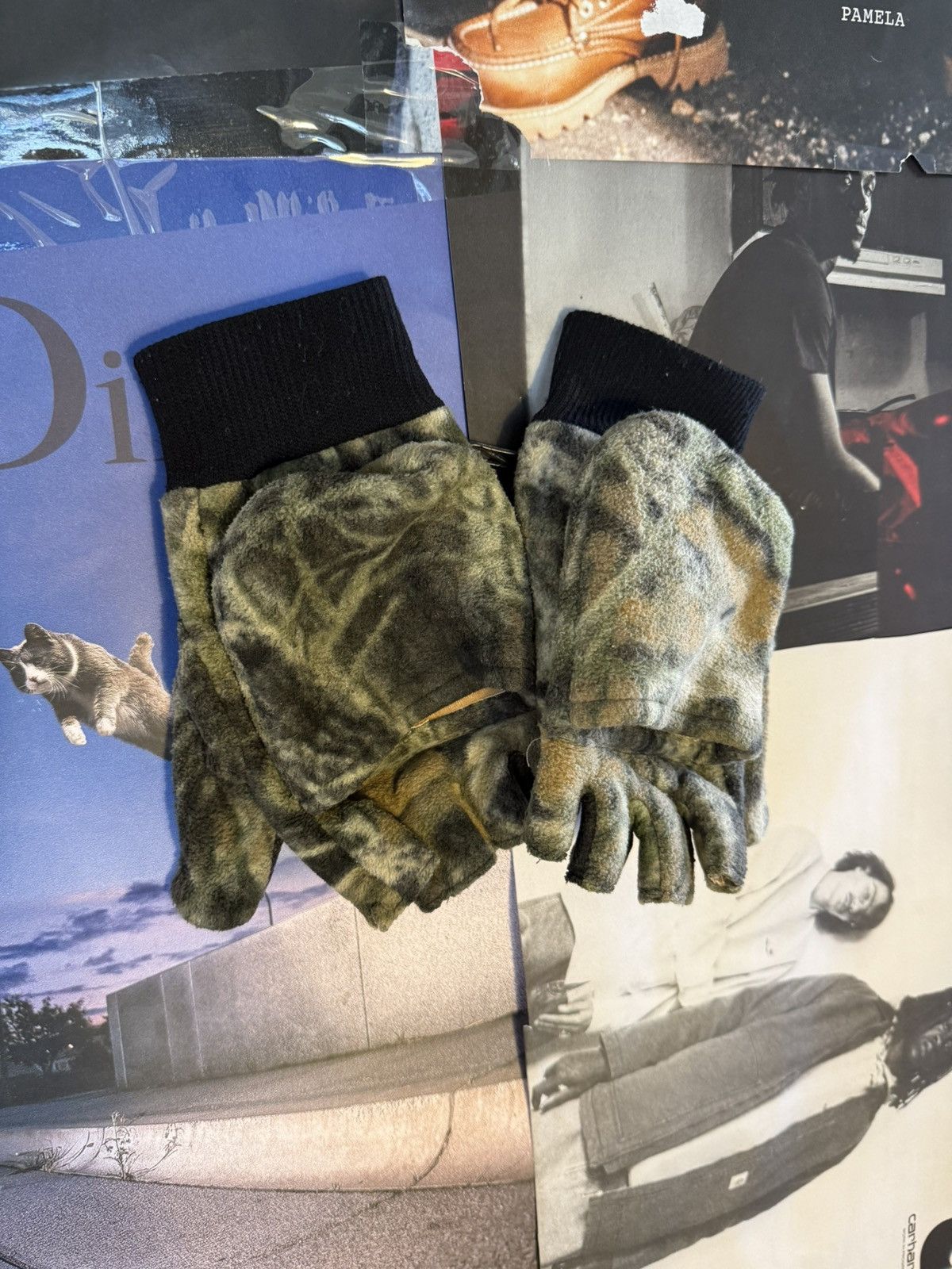 Vintage Camo Fleece Convertible Flip-Top Mittens / Fingerless Gloves Size ONE SIZE - 1 Thumbnail