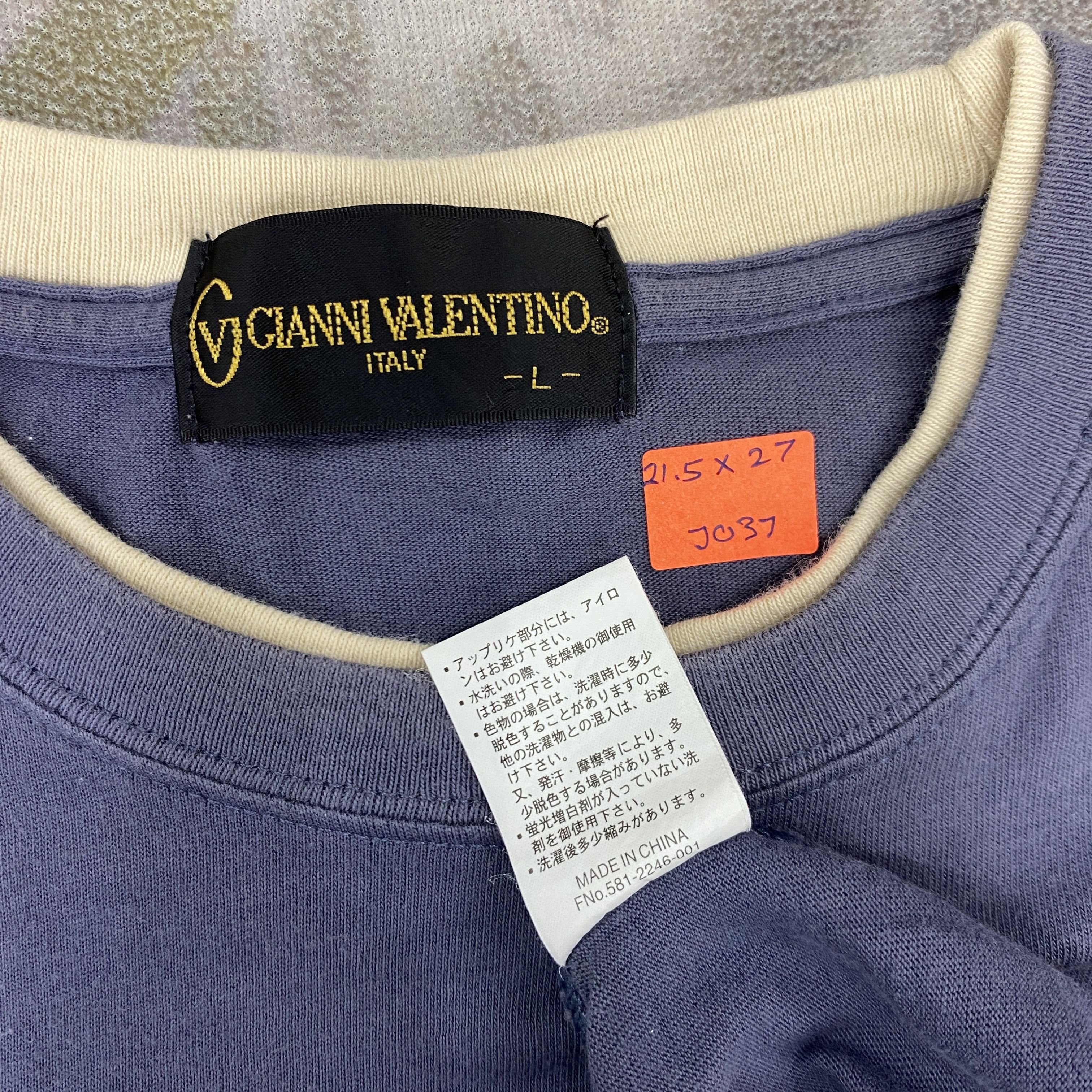 Gianni Valentino Vintage Gianni Valentino Tshirt - J037 Size US L / EU 52-54 / 3 - 4 Thumbnail