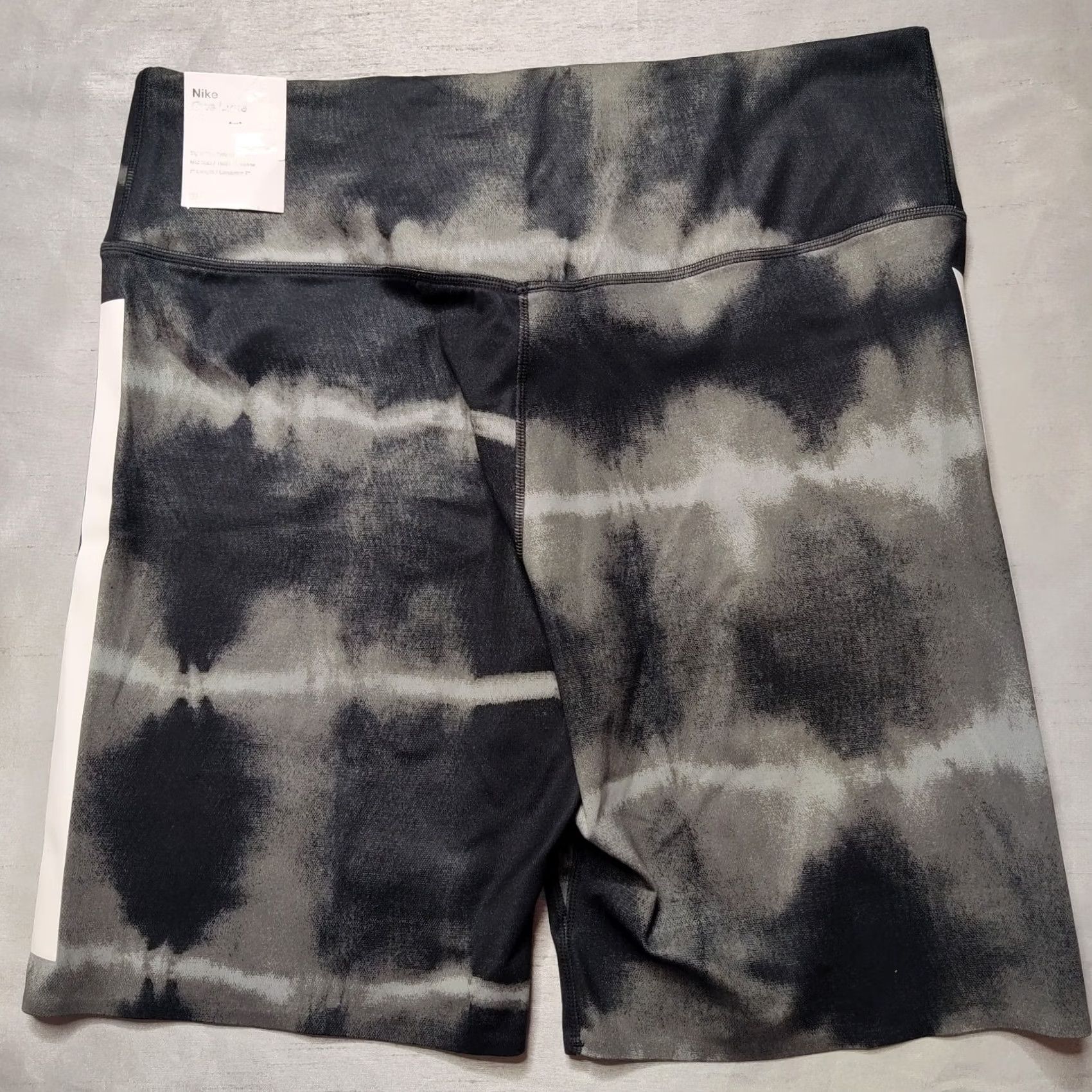 Nike Nike One Luxe DRI-FIT Black Dye Tight Fit 7" Training Shorts Women L NEW Size 36" / US 14 / IT 50 - 5 Thumbnail