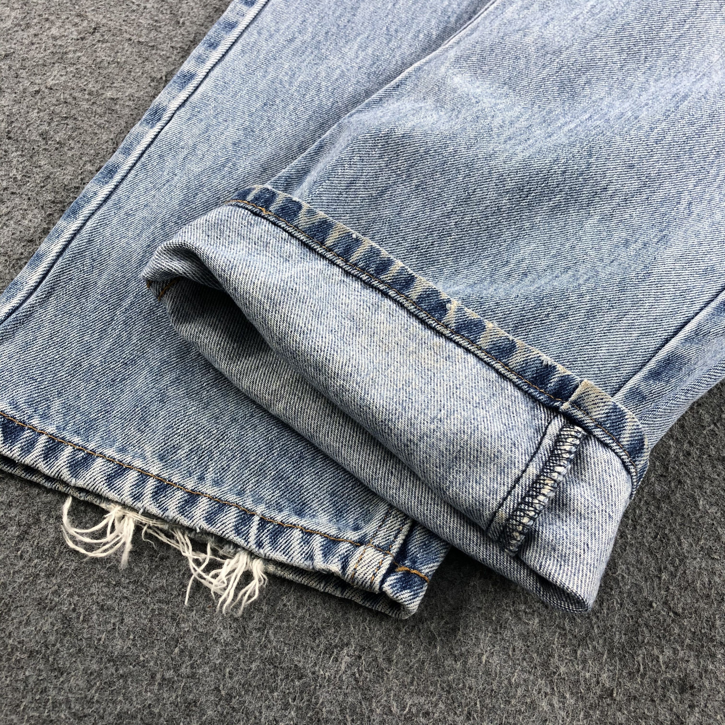 Levi's Vintage Light Wash Levis 505 Jeans-JM1132 Size US 35 - 7 Thumbnail