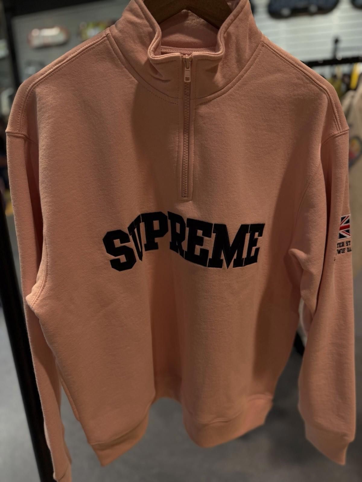 Supreme Supreme Shop Flag Half Zip Pullover Light Pink London (M) Size US M / EU 48-50 / 2 - 2 Thumbnail