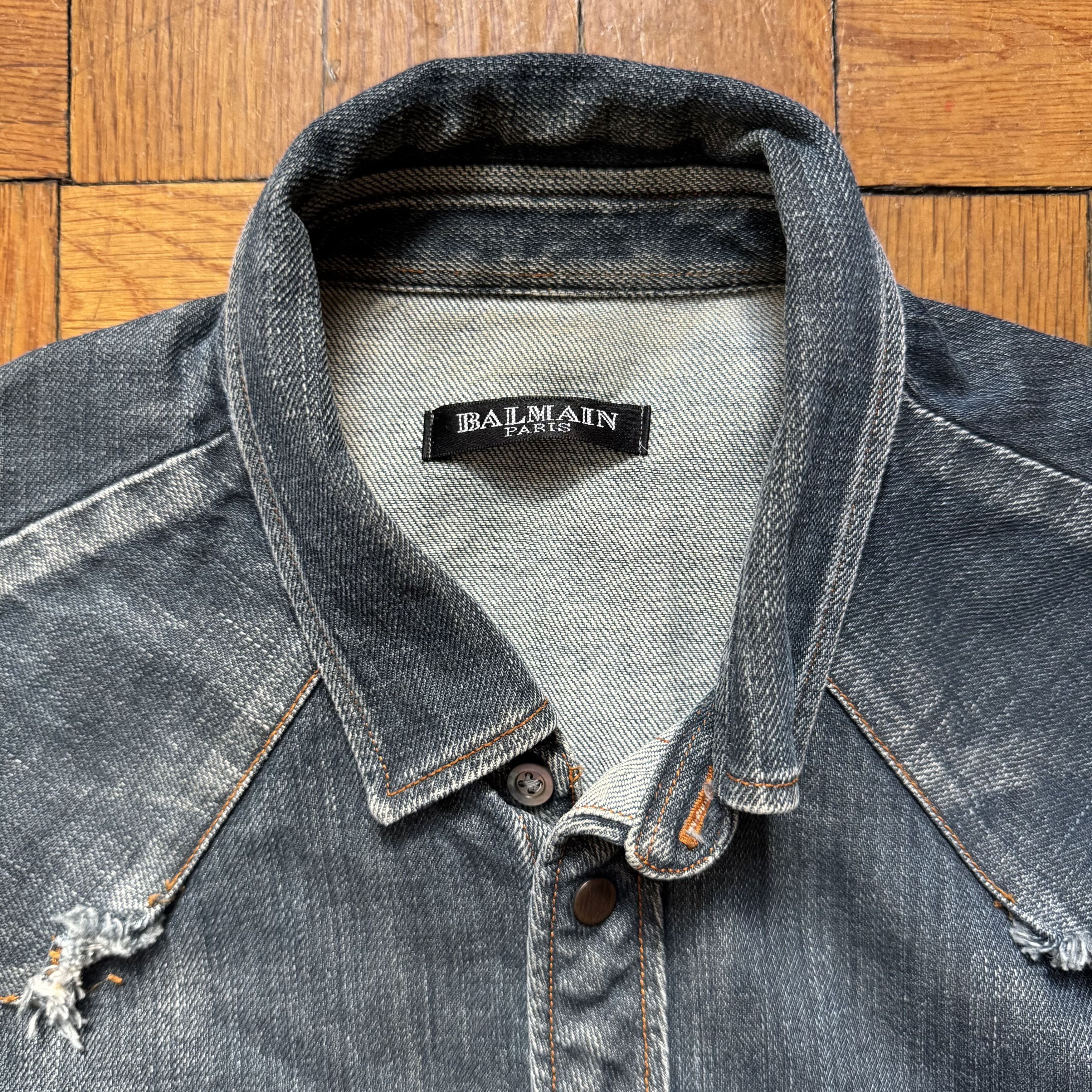 Balmain Balmain Decarnin Era Distressed Denim Button Up Shirt Size US S / EU 44-46 / 1 - 3 Thumbnail