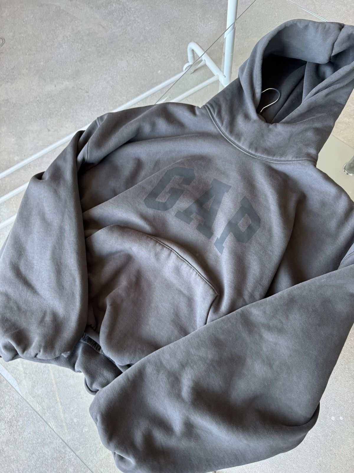 Gap × Kanye West × Yeezy Yeezy Gap Dove Hoodie M Size US M / EU 48-50 / 2 - 7 Thumbnail