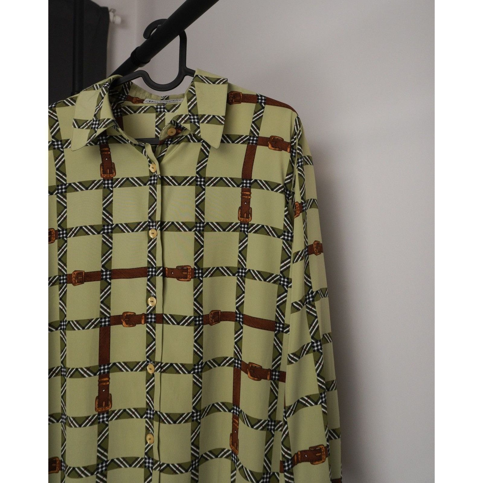 Burberry Vintage burberry silk check pattern long sleeve shirt Size M / US 6-8 / IT 42-44 - 2 Thumbnail