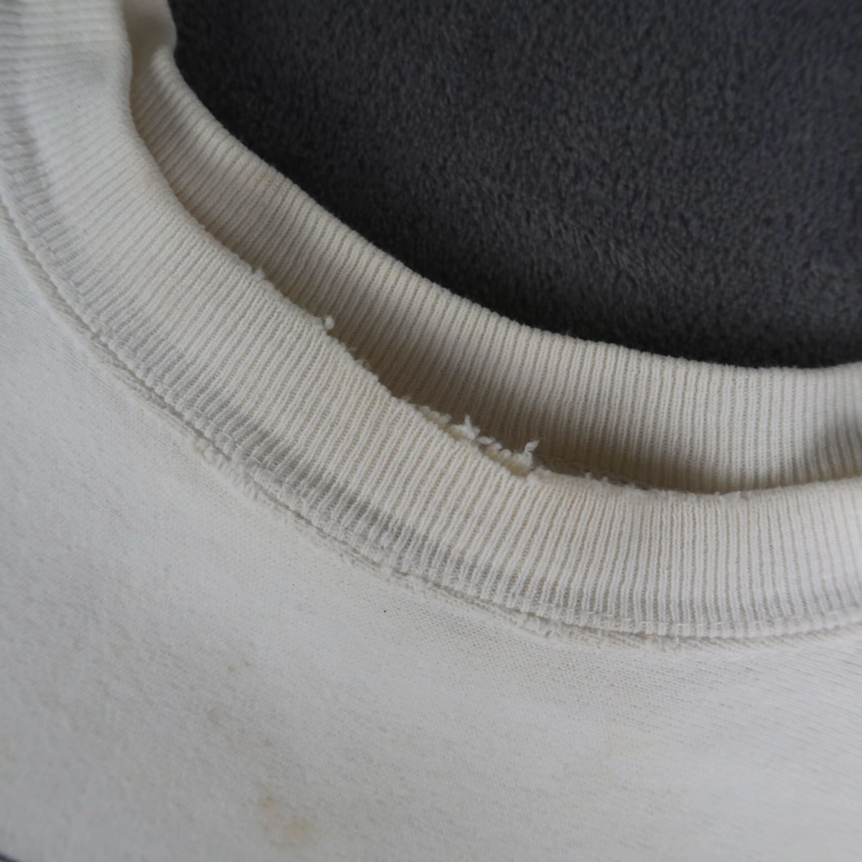 Champion VINTAGE Champion Sweatshirt Crewneck XL White 90s Reverse Weave USA Embroidered Logo Mens Size US XL / EU 56 / 4 - 5 Thumbnail