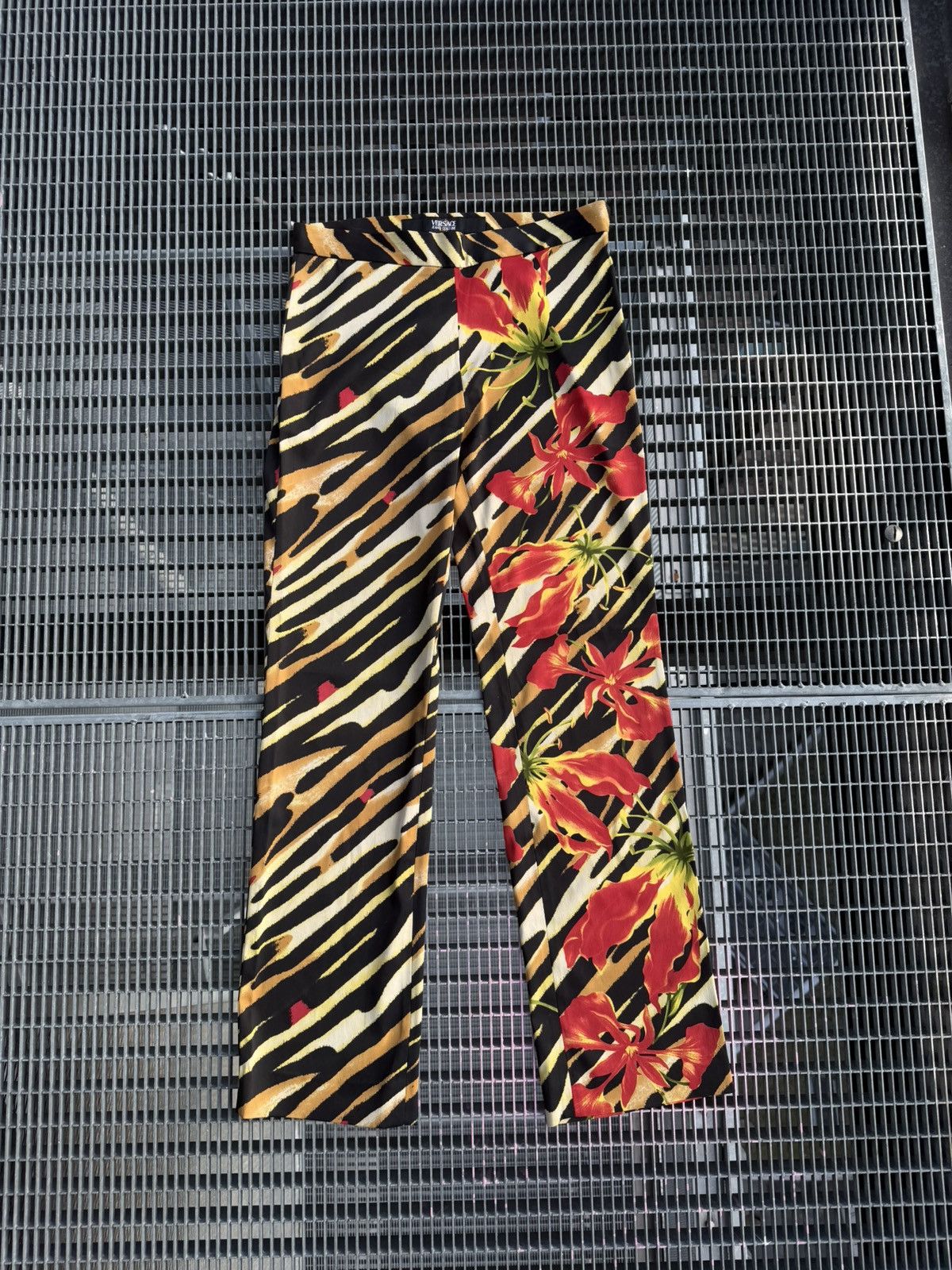 Versace Jeans Couture Vintage 00s Versace Jeans Couture Floral Pants Size 27" / US 4 / IT 40 - 1 Thumbnail