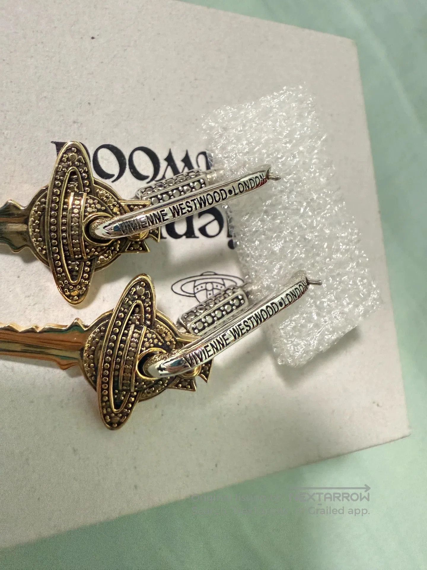 Vintage vintage key earrings with intricate design. Size ONE SIZE - 2 Thumbnail