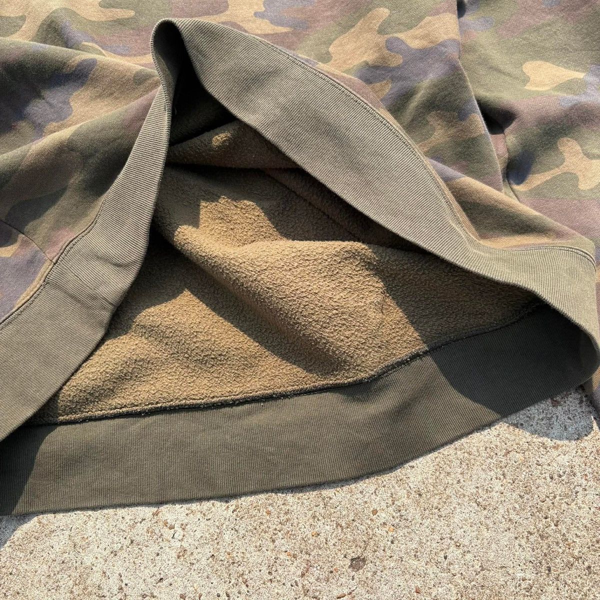 Gap ❌SOLD❌GAP Military Camo Hoodie Big Logo Streetwear Size L Size US XL / EU 56 / 4 - 15 Thumbnail