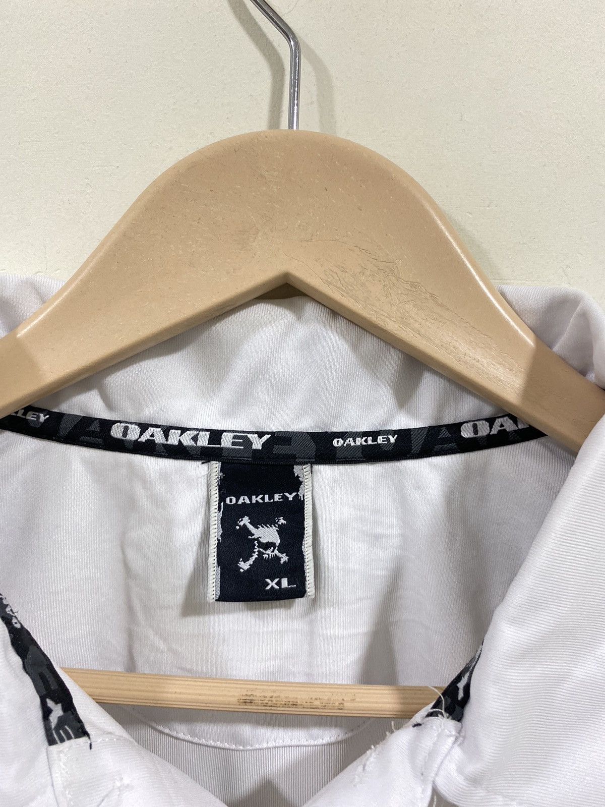 Japanese Brand × Oakley White and grey Oakley long sleeve golf polo shirt Size US XL / EU 56 / 4 - 3 Thumbnail