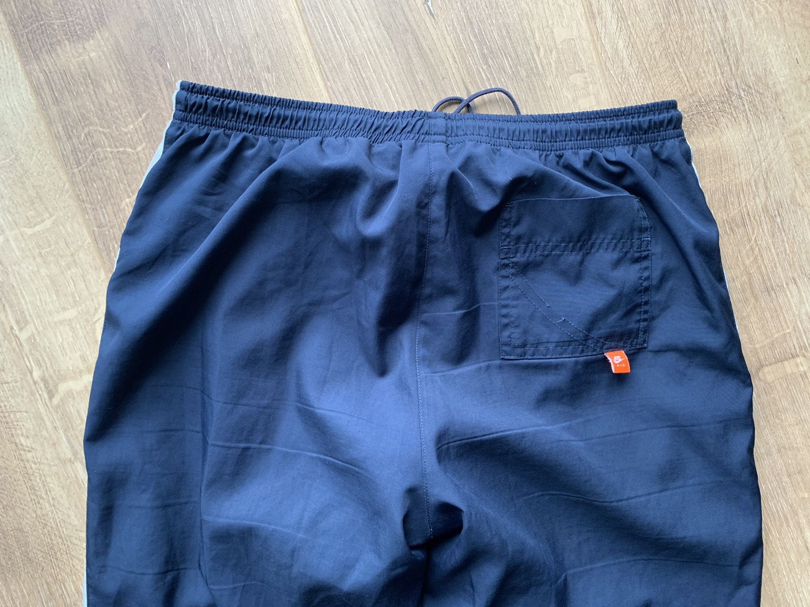 Nike Vintage Nike embroidered swoosh sweat pants Size US 30 / EU 46 - 6 Thumbnail