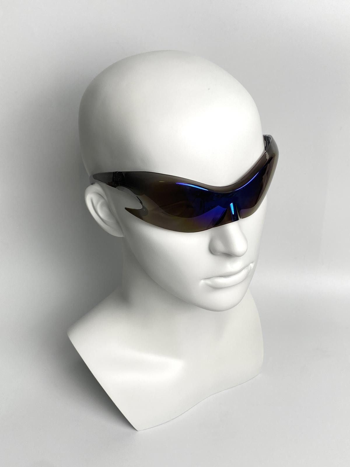 Japanese Brand Y2k Vtg Avant Garde Futuristic Sliver Sunglasses Unisex OS Size ONE SIZE - 1 Thumbnail