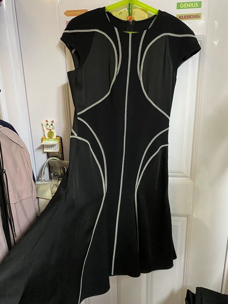 Versace Versace Three-dimensional satin dress Size S / US 4 / IT 40 - 2 Thumbnail