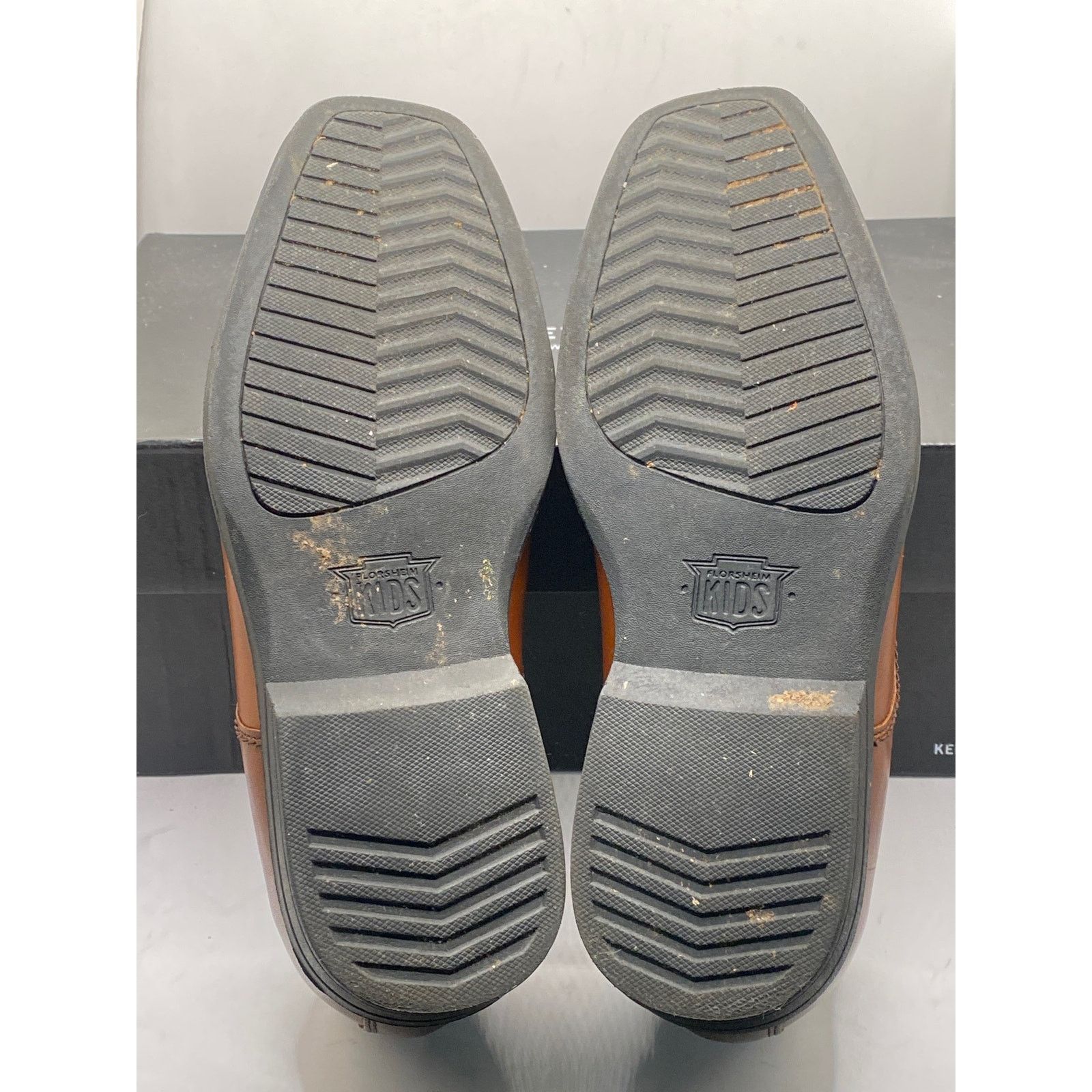 Florsheim Florsheim Reveal Cap Toe Oxford 16599-221 Cognac Boys 5M Size US 5 / EU 37 - 6 Thumbnail
