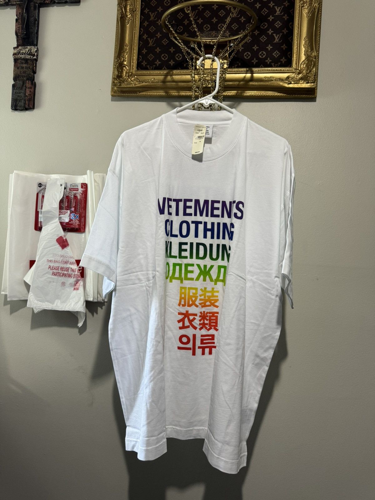 Vetements Vetements White Rainbow Translation Tee Medium Size US M / EU 48-50 / 2 - 1 Thumbnail
