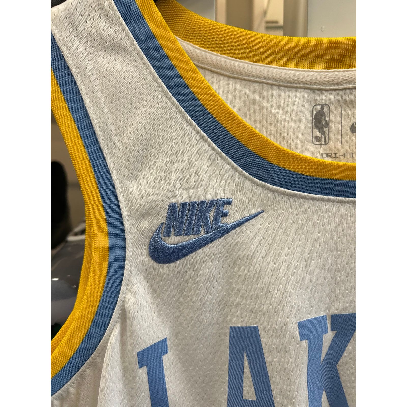 Nike Los Angeles Lakers Classic Edition jersey #3 Anthony Davis M Size US M / EU 48-50 / 2 - 5 Thumbnail