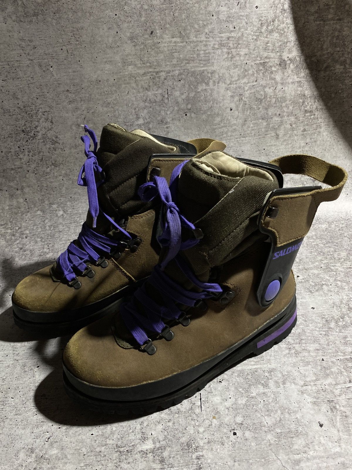 Vintage 1990S SALOMON AUTHENTIC 9 LUG SOLE HIKING BOOTS Size US 7 / EU 40 - 3 Thumbnail