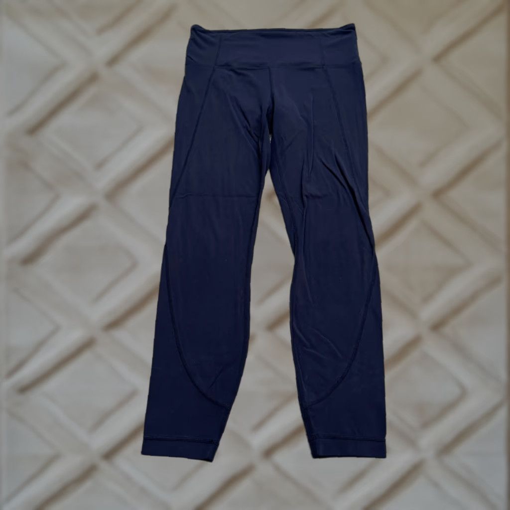 Athleta VINTAGE Athleta Women’s Cropped Leggings S Blue Active Yoga Comfortable Performance Activewear Size 28" / US 6 / IT 42 - 1 Thumbnail