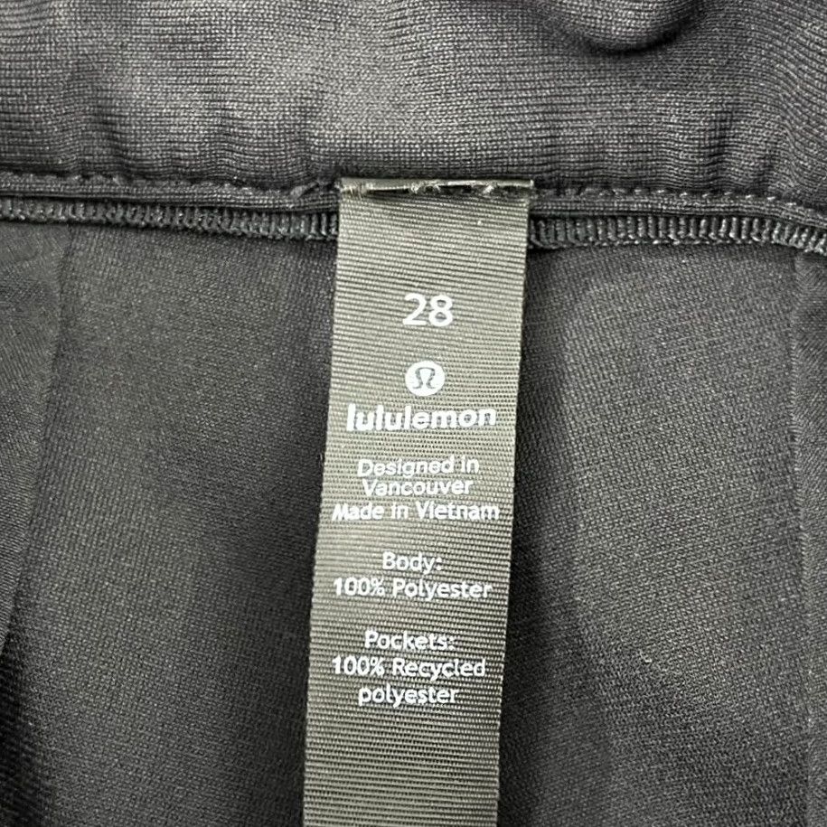 Lululemon LULULEMON Pants Mens 28 x 30 Commission Slim Warpstreme Black Performance Golf Shirt? Size US 28 / EU 44 - 4 Thumbnail