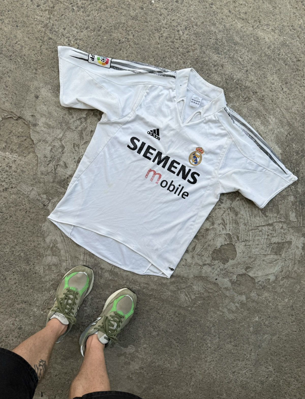 Adidas Vintage Y2K Real Madrid Adidas 2004 Blokecore Soccer Jersey Size US S / EU 44-46 / 1 - 2 Thumbnail