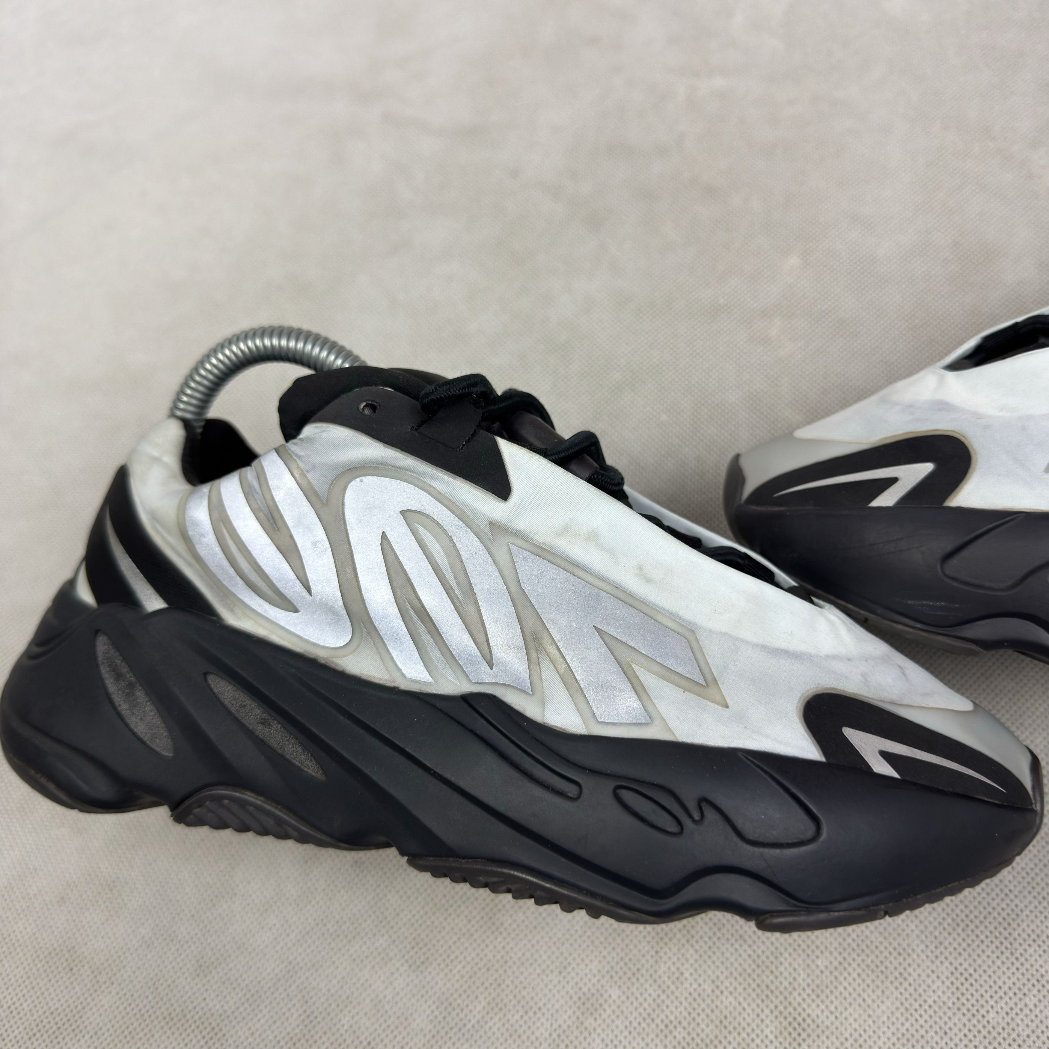 Adidas Adidas Yeezy Boost 700 MNVN GZ0711 Sneakers Shoes 6 Size US 6 / EU 39 - 7 Thumbnail