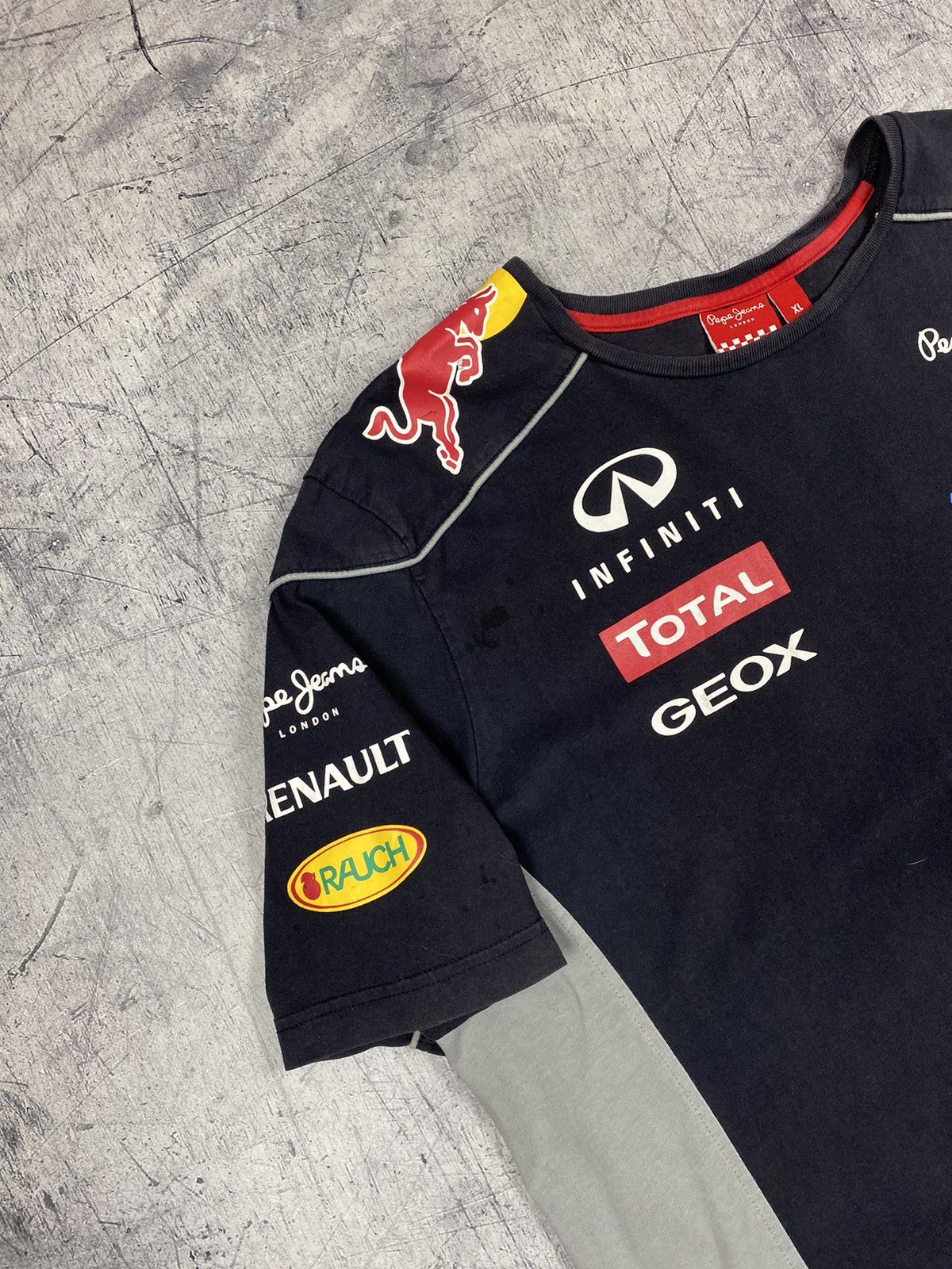 Pepe Jeans × Red Bull Pepe Jeans Red Bull Racing Infinity Pirelli Tee T Shirt Size US XL / EU 56 / 4 - 9 Thumbnail