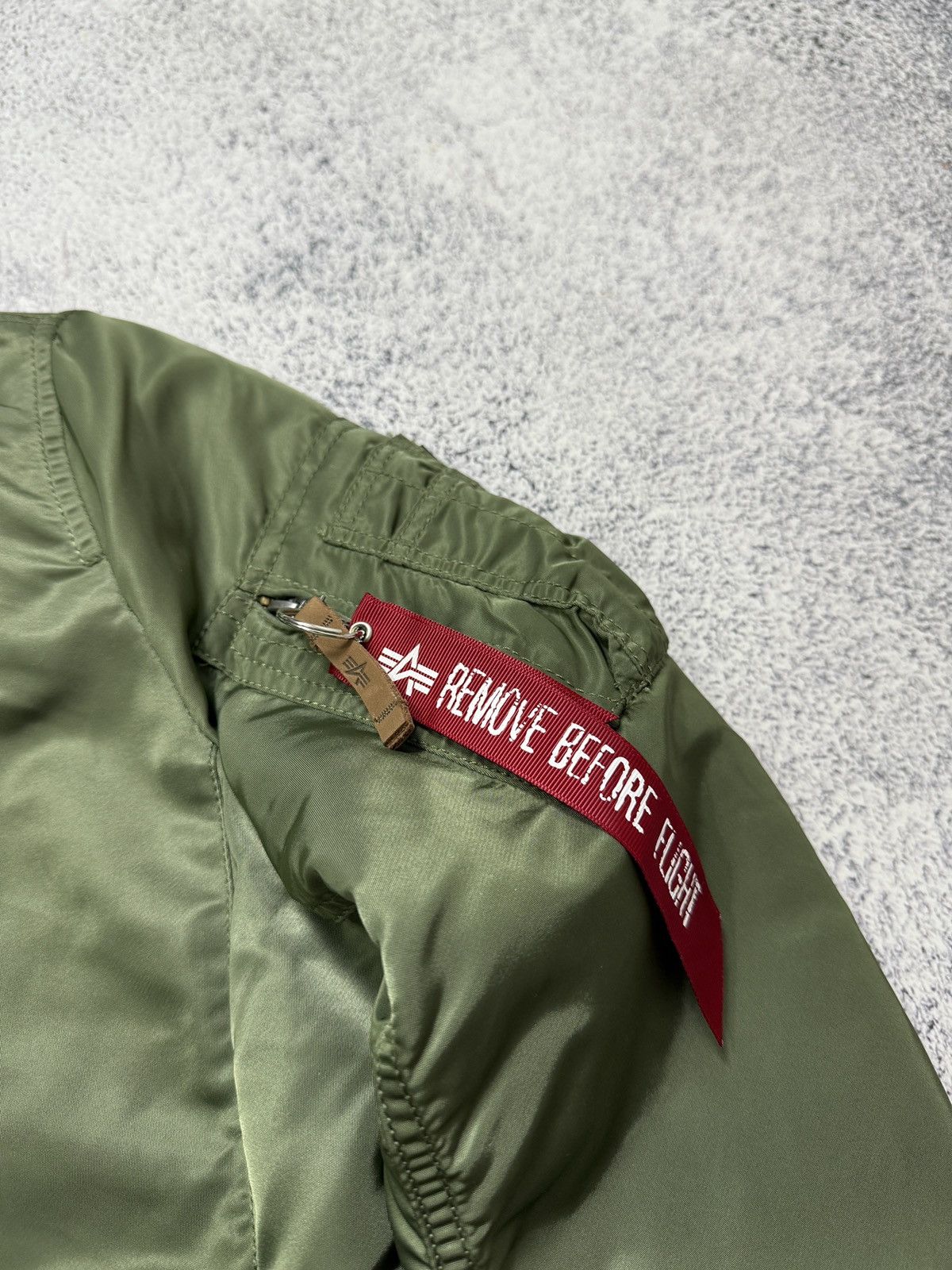 Alpha Industries Alpha Industries Type MA-1 Intermediate USA Bomber Jacket Size US L / EU 52-54 / 3 - 8 Thumbnail