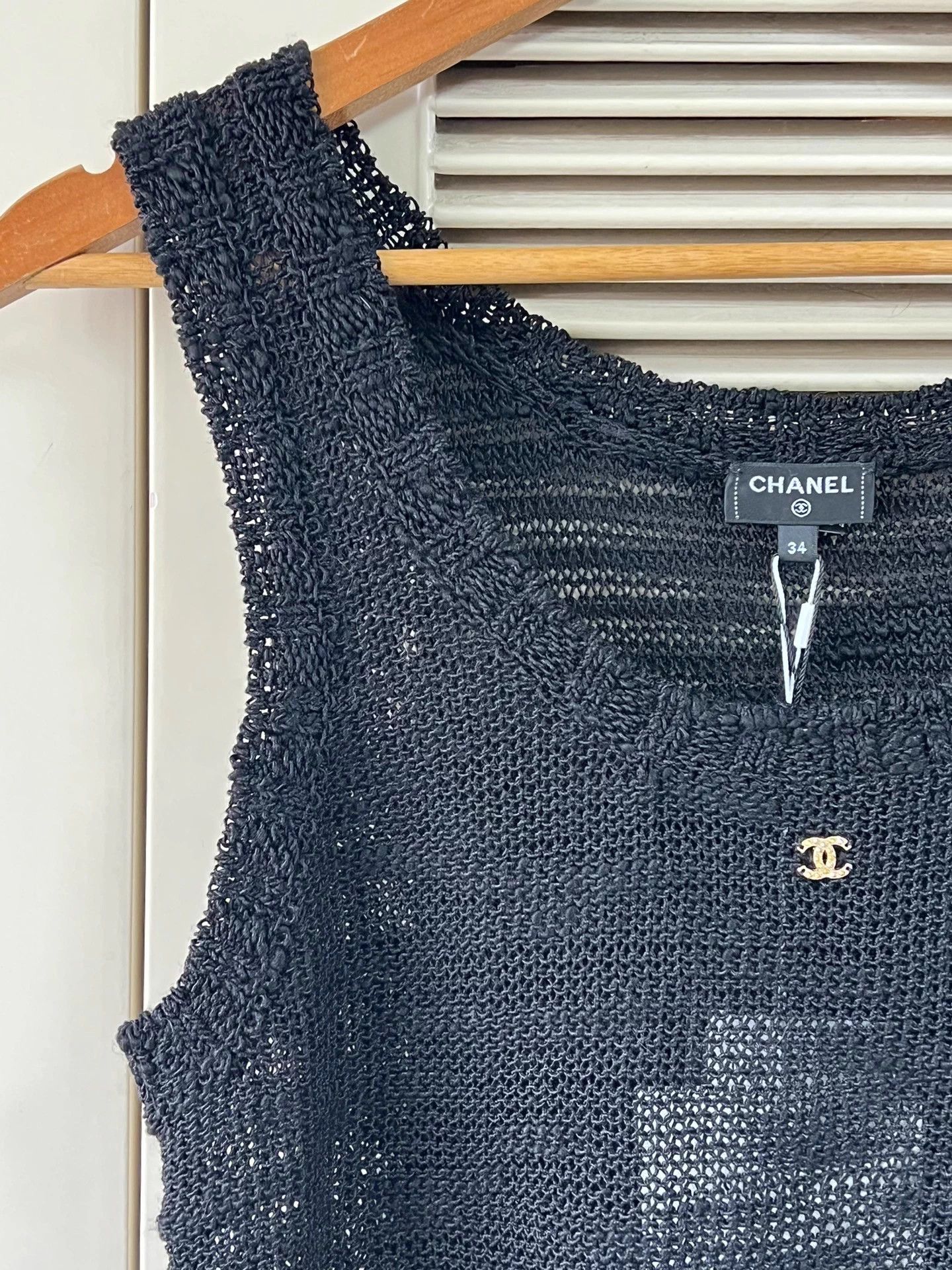 Chanel Chanel 25A Black Gold 34 Women's Knit Vest 3-layer Gold Trim Size XS / US 0-2 / IT 36-38 - 4 Thumbnail
