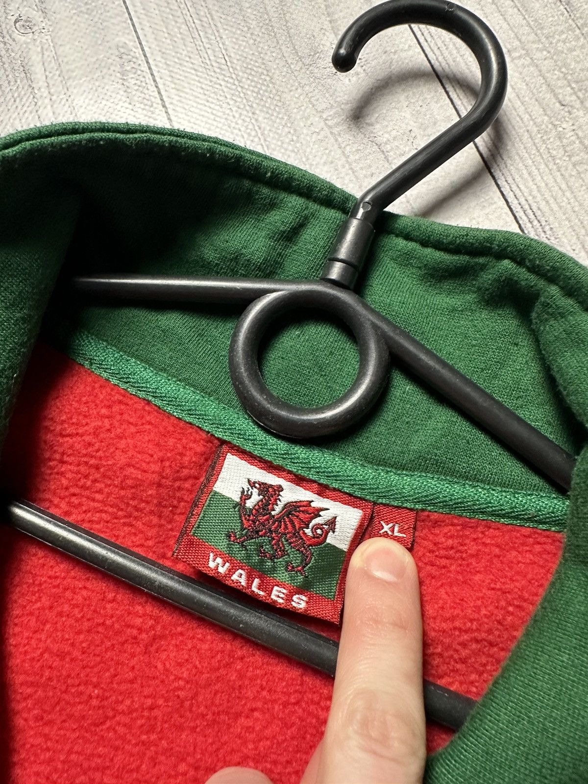 Vintage Vintage Wales soccer jacket size XL big logo Size US XL / EU 56 / 4 - 6 Thumbnail