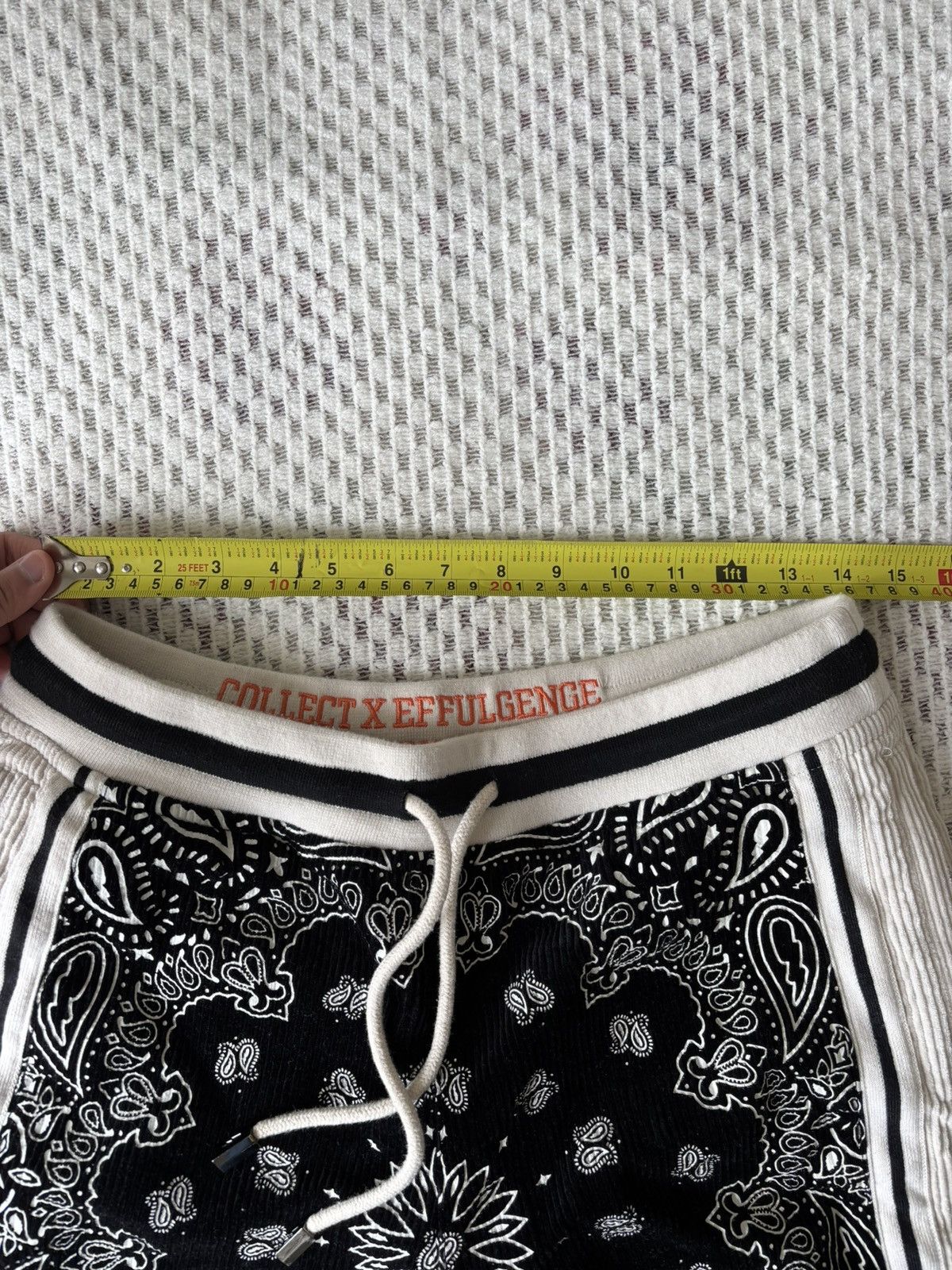 Collect and Select Collect + Select x Effulgence shorts - medium Size US 34 / EU 50 - 7 Thumbnail