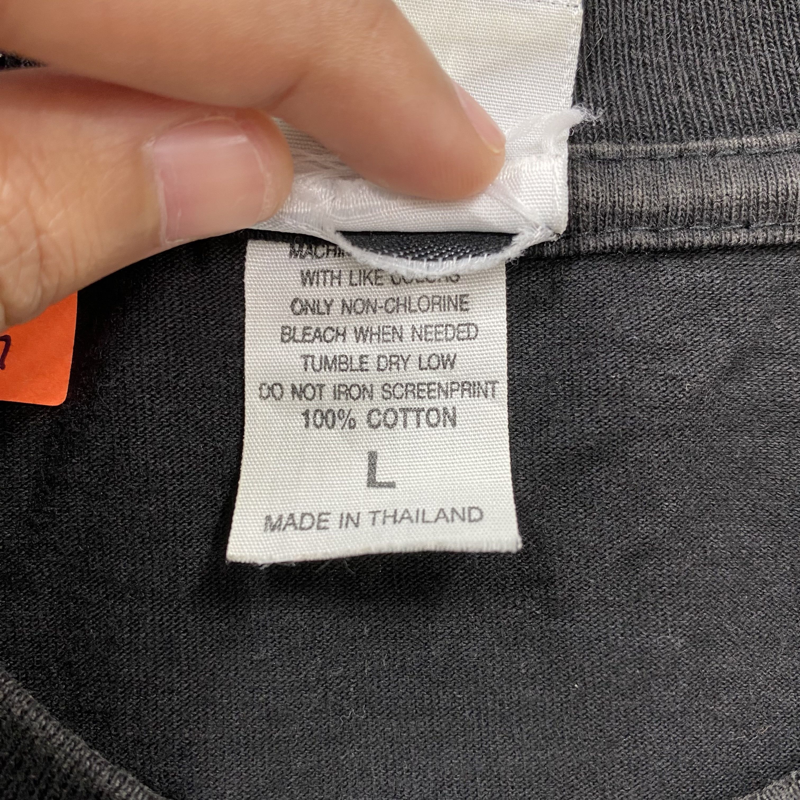 Emporio Armani Vintage Armani exchange Emporio armani Tshirt-M097 Size US L / EU 52-54 / 3 - 6 Thumbnail