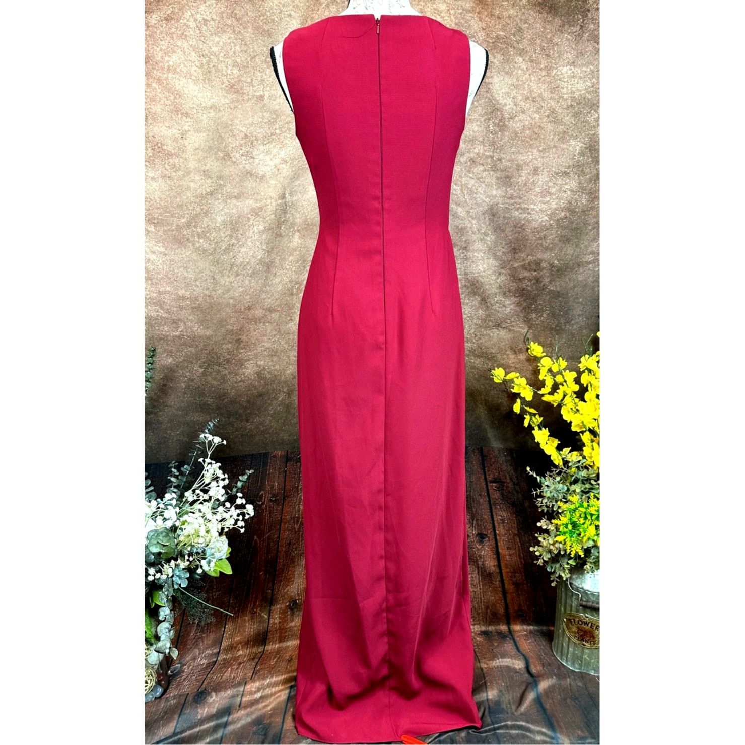 Jenny Packham Jenny Packham V-Neck Crepe Column Gown - Burgundy - size 4 Size S / US 4 / IT 40 - 15 Thumbnail