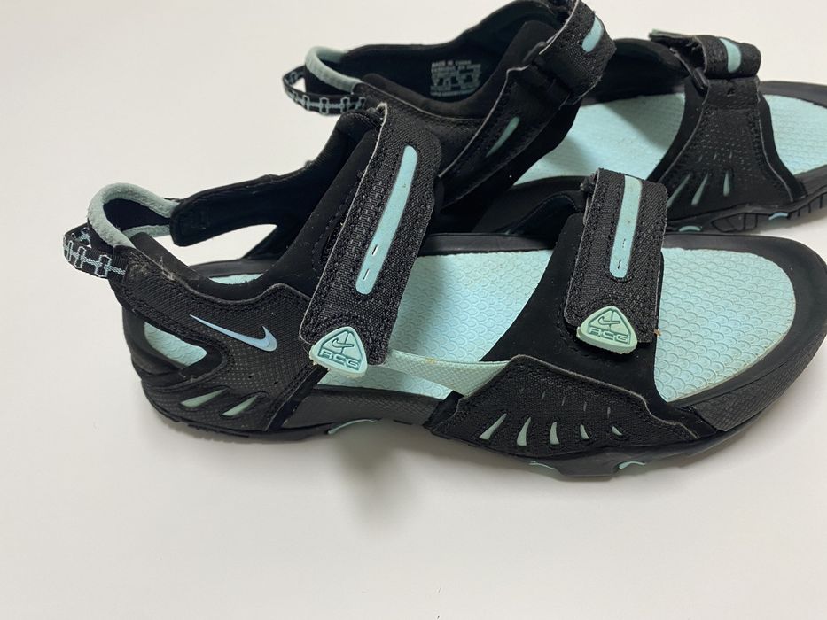 acg sandals womens